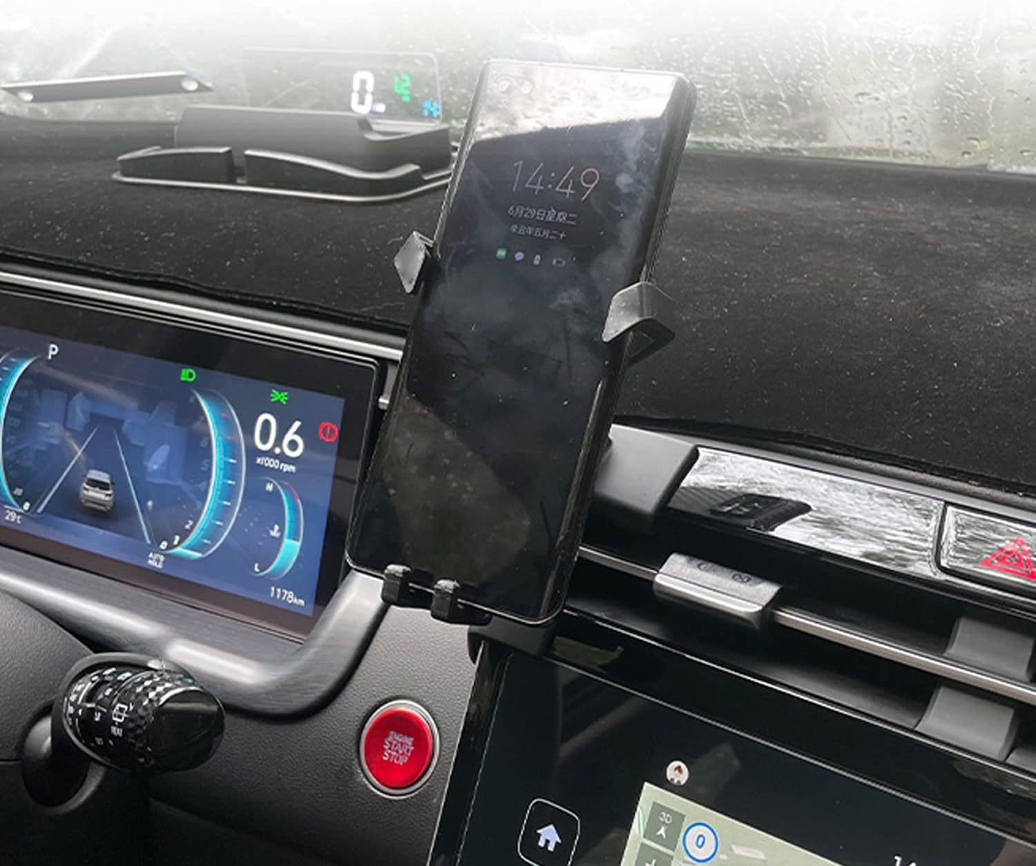 ITrims Car Phone Holder for Hyundai Tucson 2022 2023 Car Dashboard Mount Cell Phone Cradles Adjustable Phone Stand Holder Universal Compatible with Most Smartphones LHD