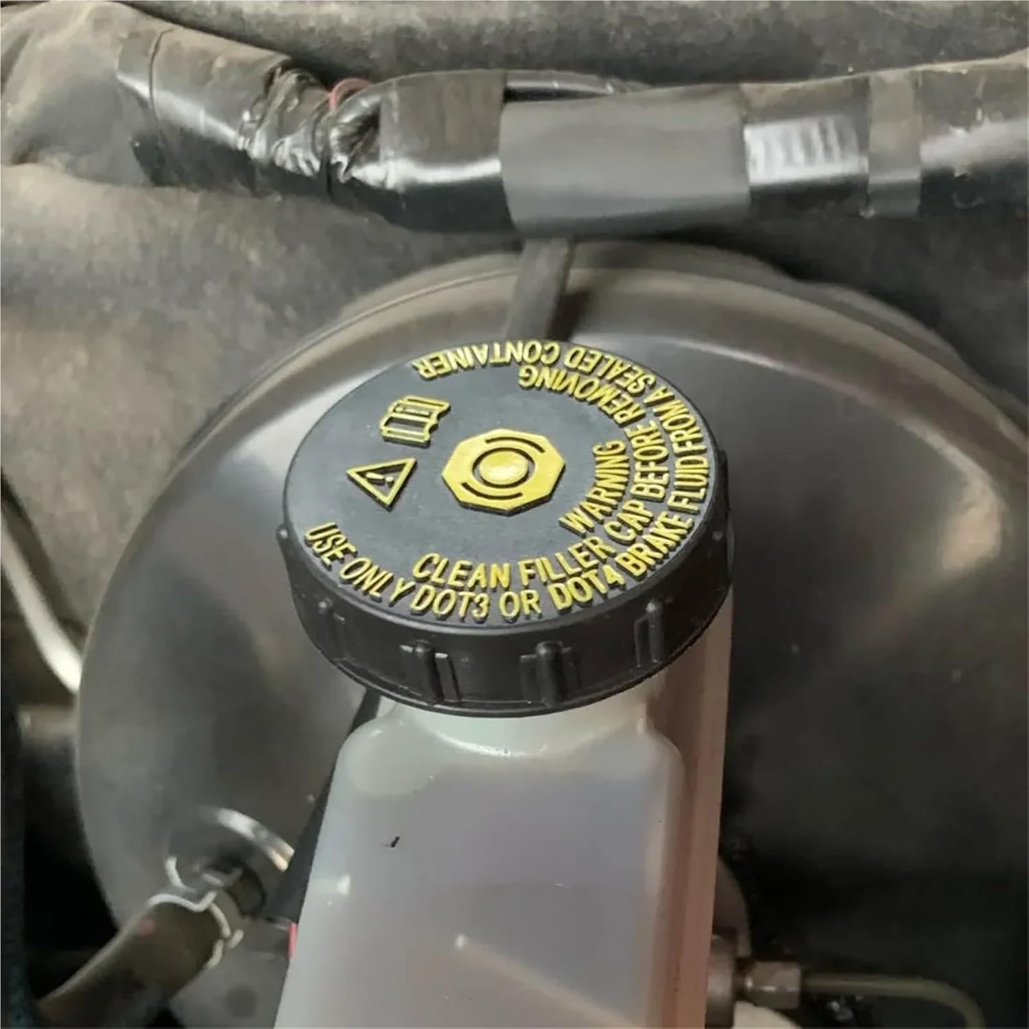 46020-4BA0A Car Brake Fluid Reservoir Bottle Tank Cap Cover Compatible With Nissan Qashqai J10 J11 X-Trail T32 Rogue Sport