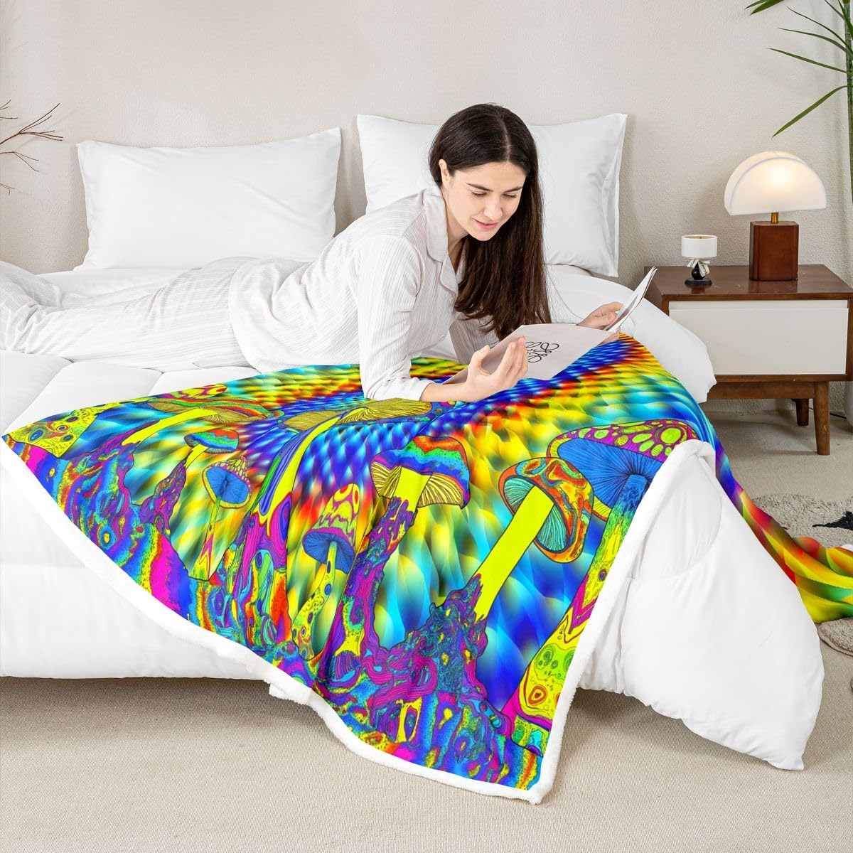 Erosebridal Psychedelic Blanket Yellow Blue Throw Blanket for Men Adult,Glowing Exotic Mushroom Cool Indie Goth Neon Fleece Blanket Psychedelic Bed Blanket 50"x60",Scary Room Decor
