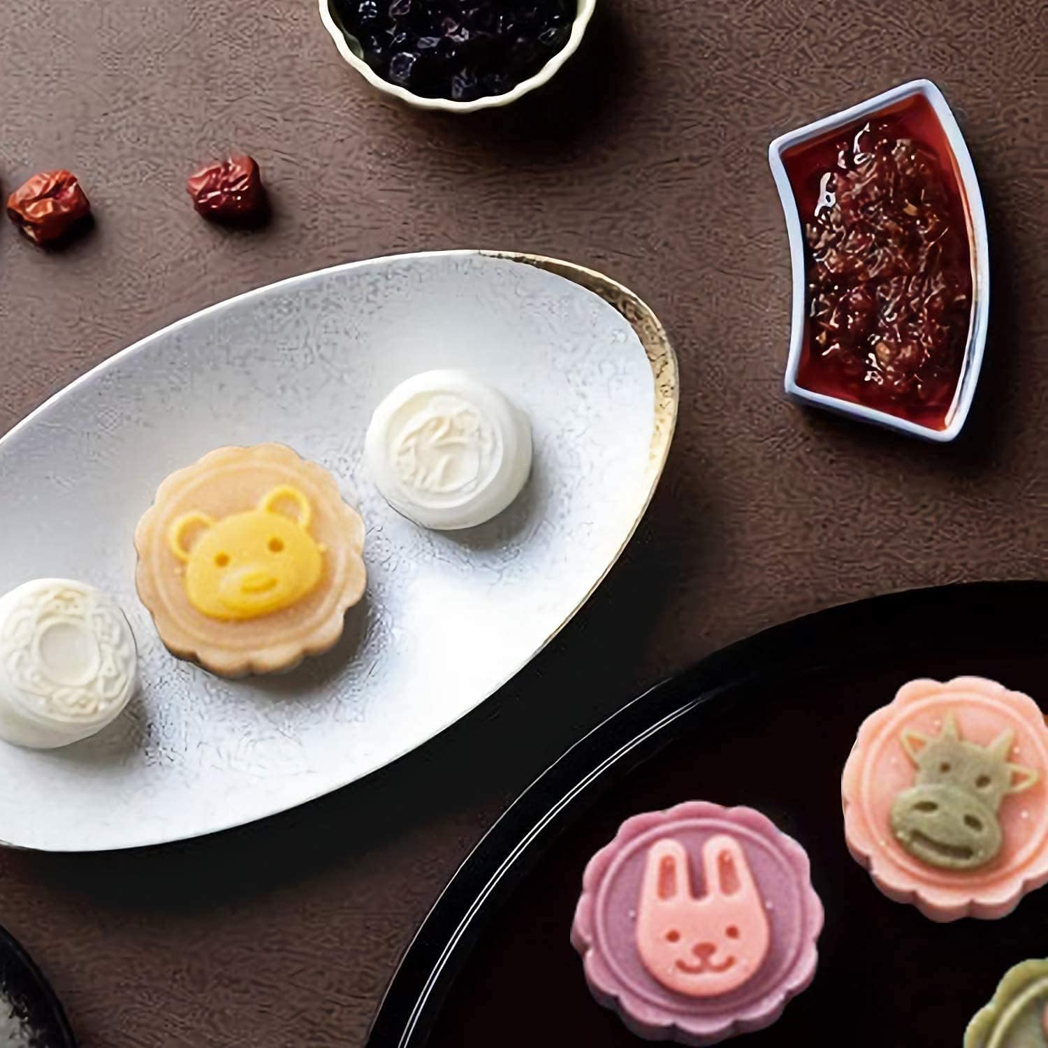 Mooncake Mold 50g, Hand Press Cookie Stamps Cookie Cutters Pastry Tool Moon Cake Maker with 6 Adorable Animal Patterns