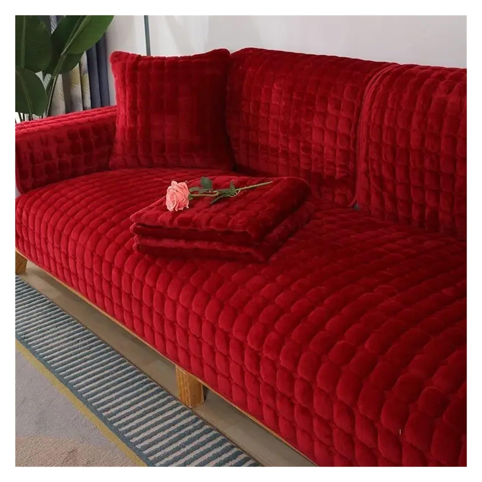Housse de canapé antidérapante en flanelle rouge pour protéger un salon usé