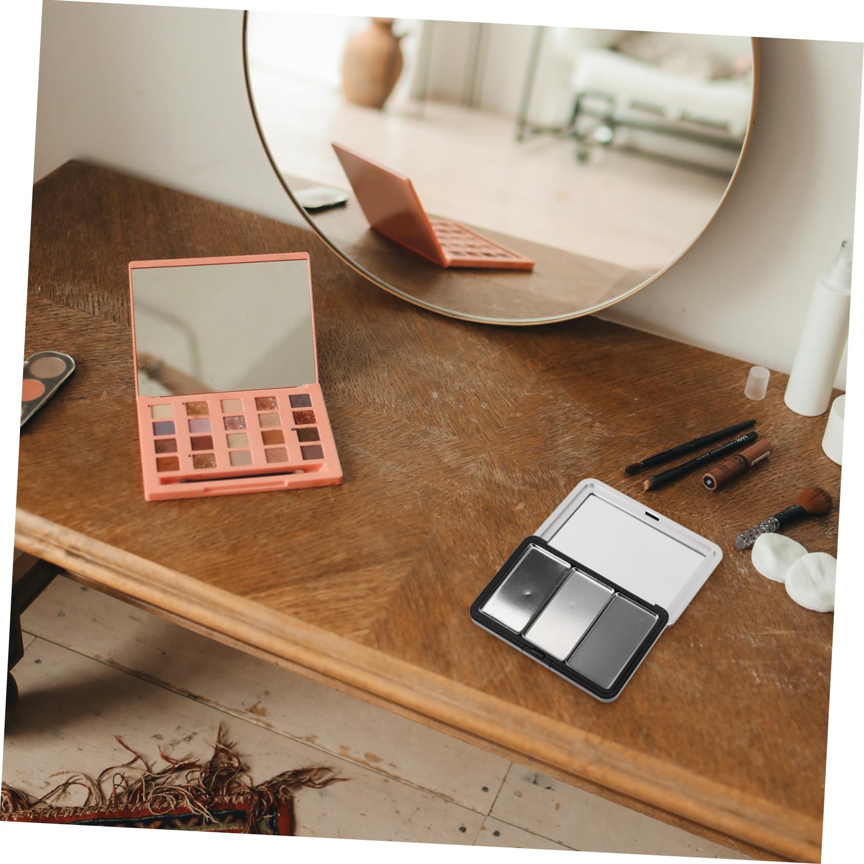 Baluue Diy Blusher Lipstick Sub Box Compact Multi-grid Eyeshadow Case Travel Makeup Plate Fillable for Beauty Makeup Lovers