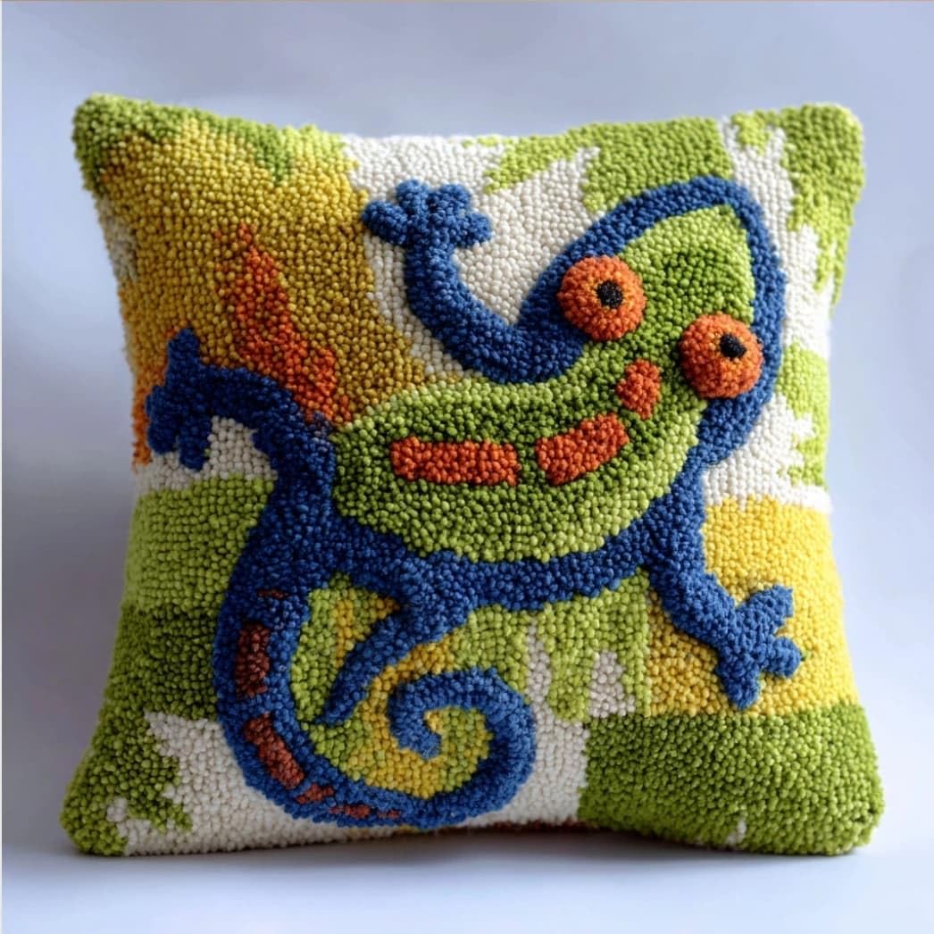 Taxpy Latch Hook Cushion Kit for Beginners Gecko