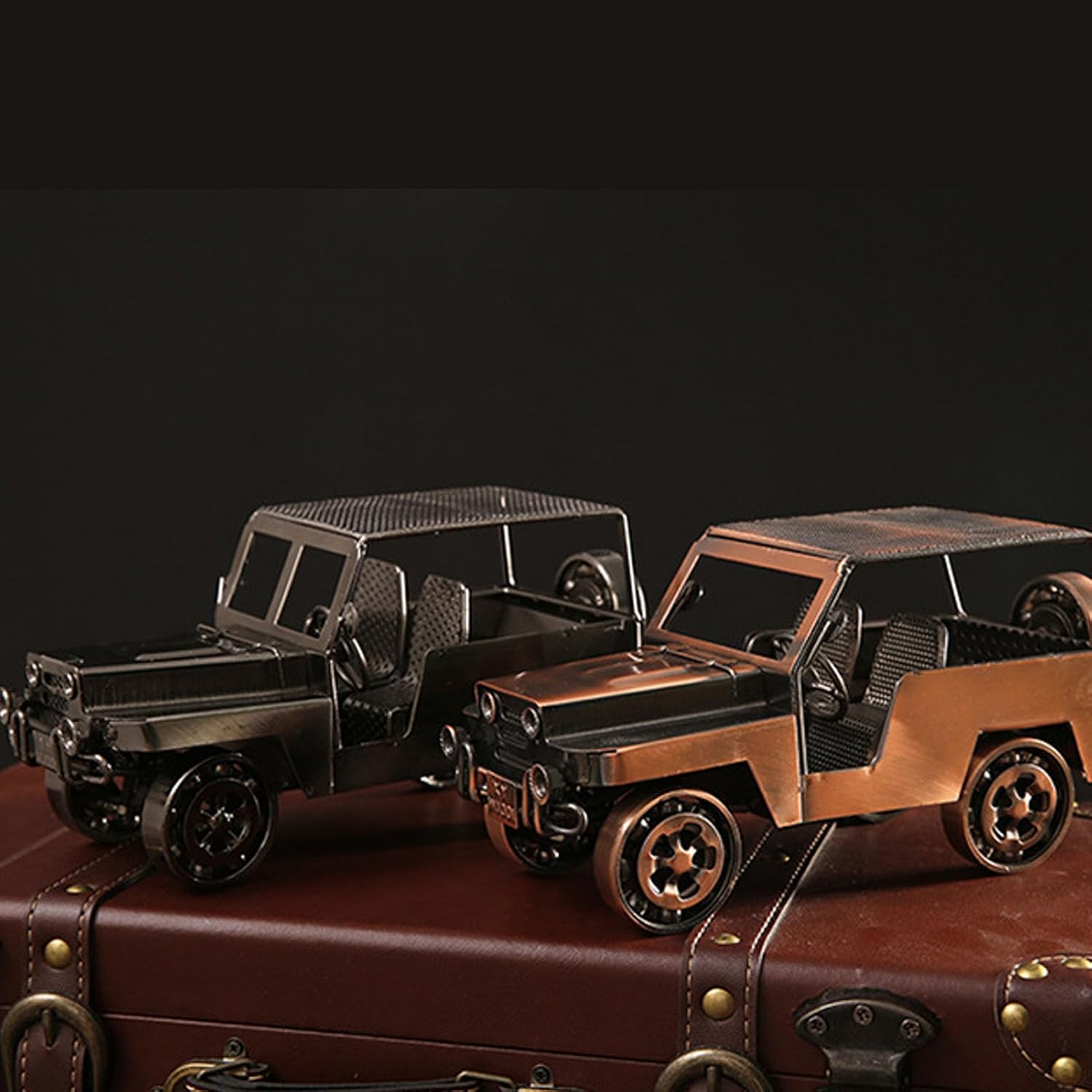 TOPINCN Vintage Car Model, Diecast Metal Antique Car Figurine Handcrafted Collections Collectible Vehicle, Car Ornament Arts Craft for Home Entryway TV Cabinet Wine Cabinet (Silver)