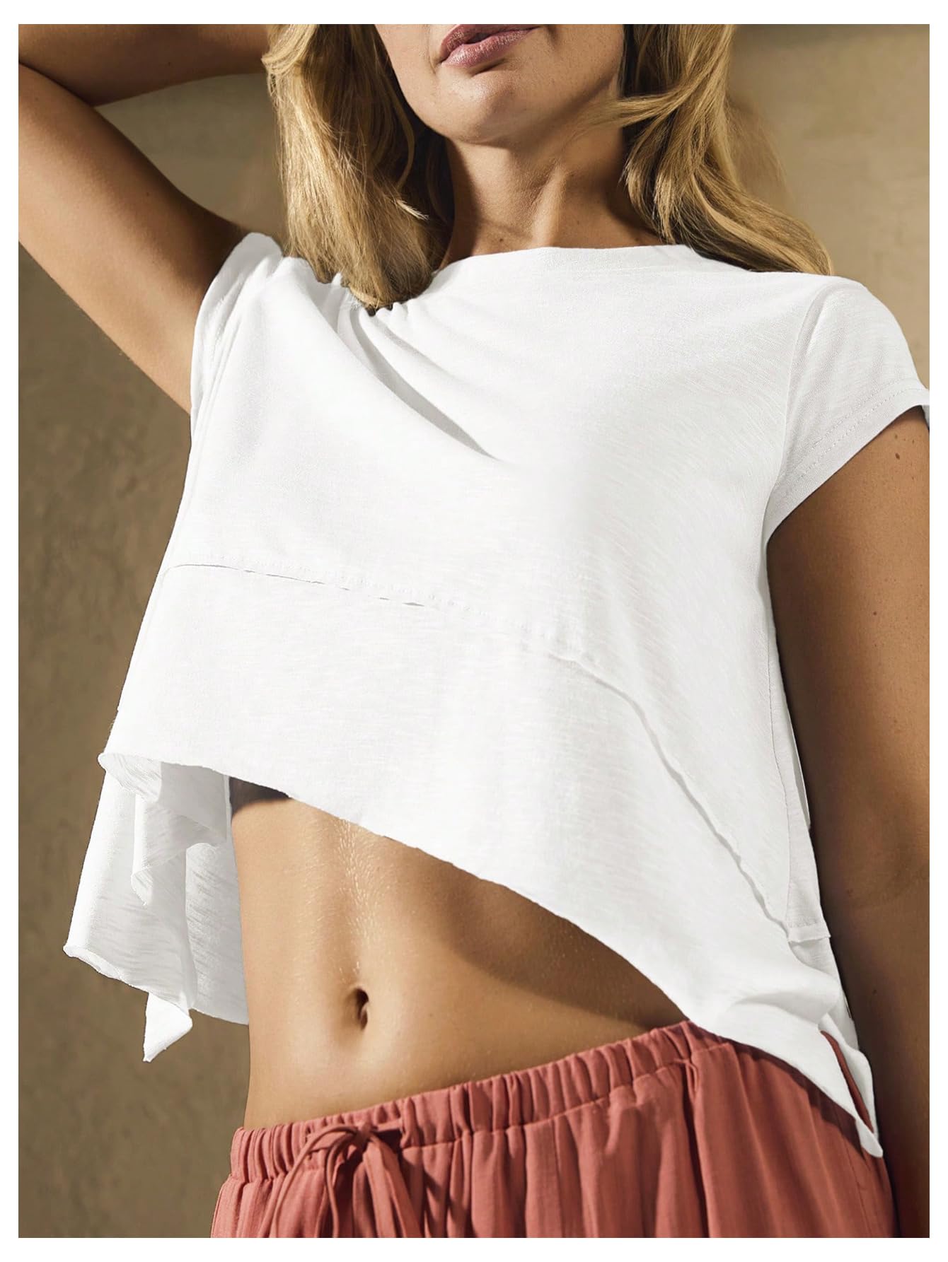 Camisetas deportivas para mujer, manga casquillo, cuello redondo, asimétrica, ajuste holgado, ombligueras de verano — view 3
