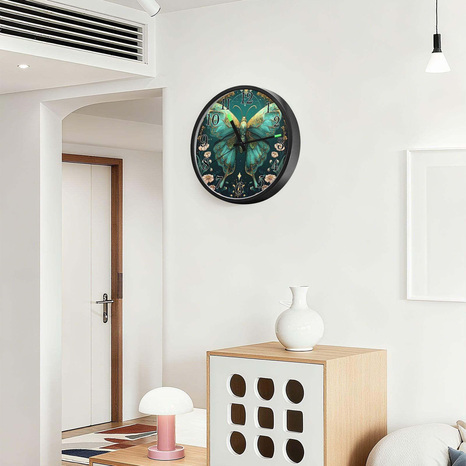 Mnsruu Reloj de pared luminoso con diseño de luna, polilla, flores, bosque verde, reloj de pared que brilla en la oscuridad, funciona con pilas, silencioso, sin tictac, luz nocturna para dormitorio