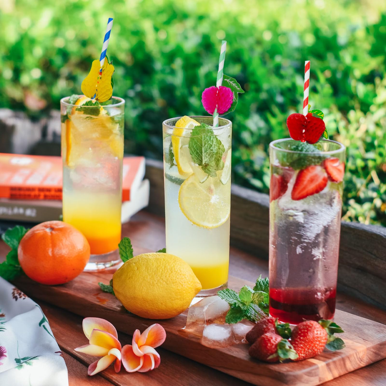 Set de 70 Pajitas 3D Tropicales y de Frutas Hawaianas Para Zumos, Bebidas Frías, Cócteles, Fiestas en la Playa, Cumpleaños