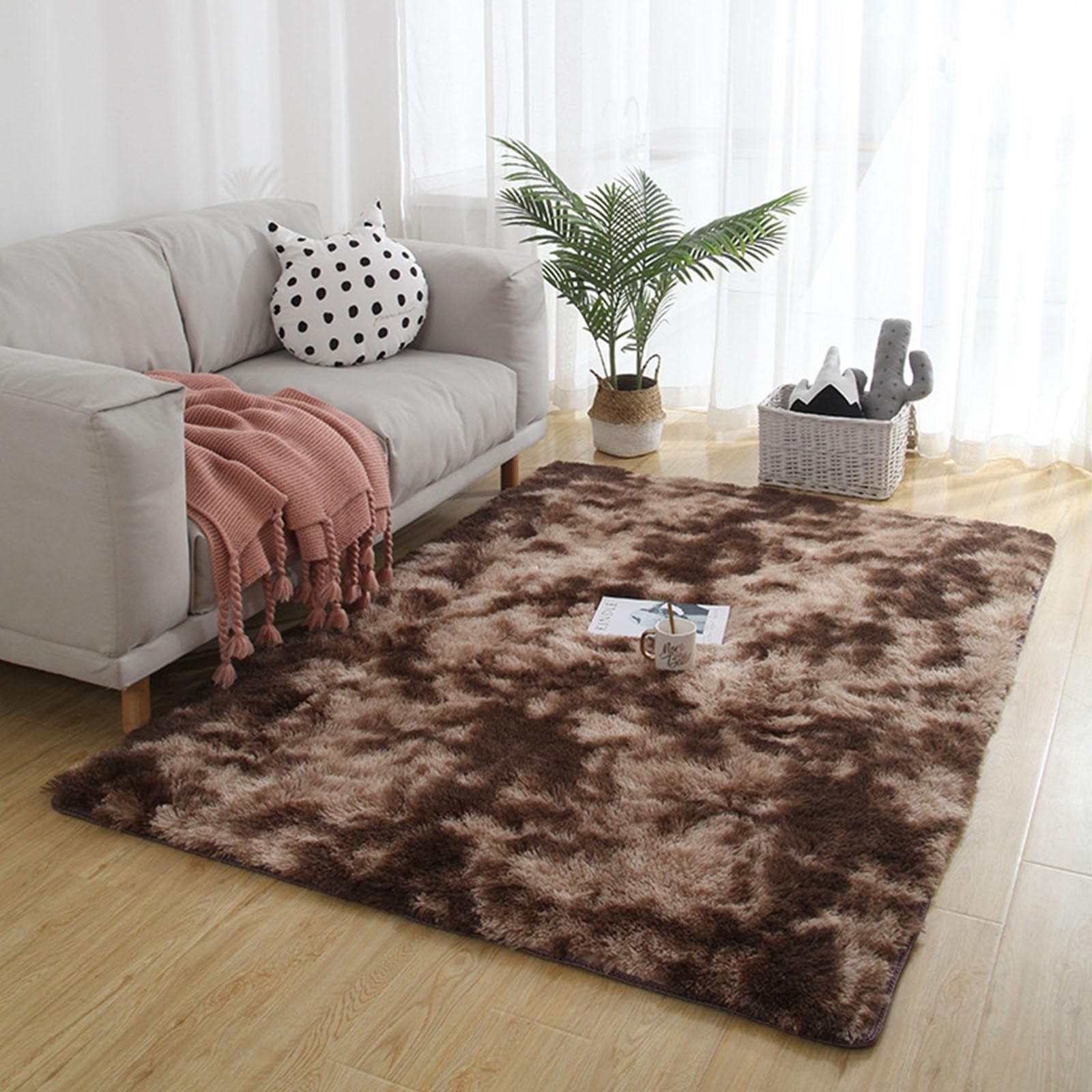 Dywaniki do salonu 130 x 220 cm nowoczesne długie włosie zmywalne, miękkie, puszyste, antypoślizgowe miękkie dywany nadające się do prania miękkie dywany do pomieszczeń mieszkalnych, brązowy