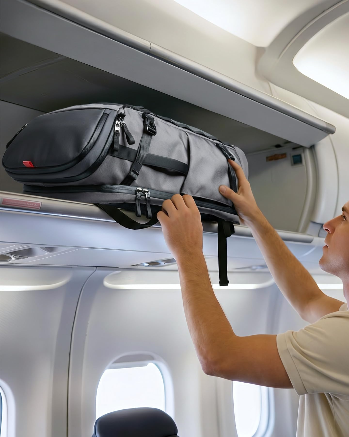 Inateck Groß Reiserucksack 40L, TSA Freundlich Handgepäck Rucksack,Grau | Spritzwassergeschützt Flugzeug Travel Carry on Laptop Backpack für 17 Zoll Laptop, für Business, Reise Weekender Trip