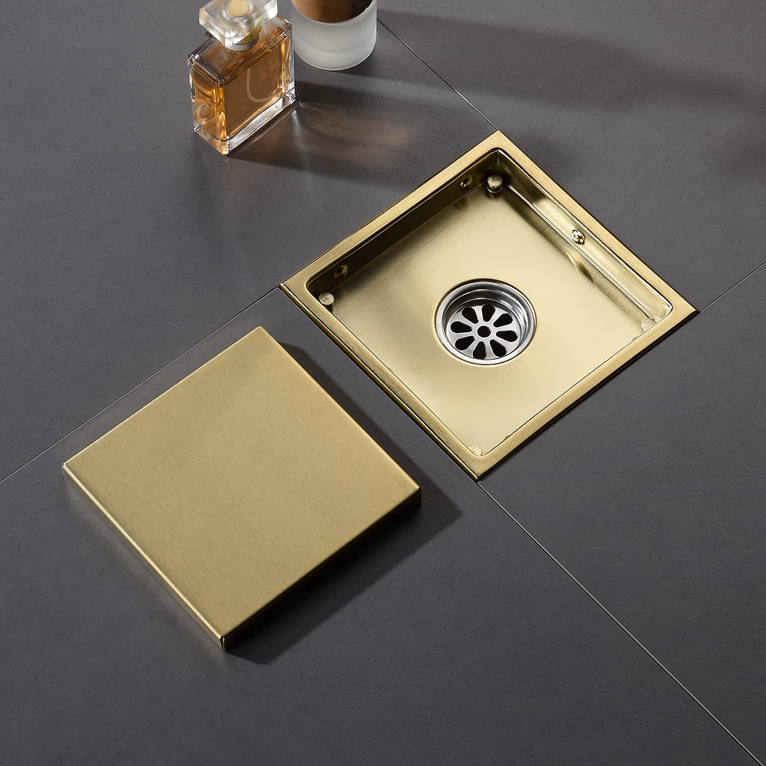 Drain De Douche Carré Signature Hardware Carmen - 6 Pouces - Laiton Poli - NEUF EN BOÎTE