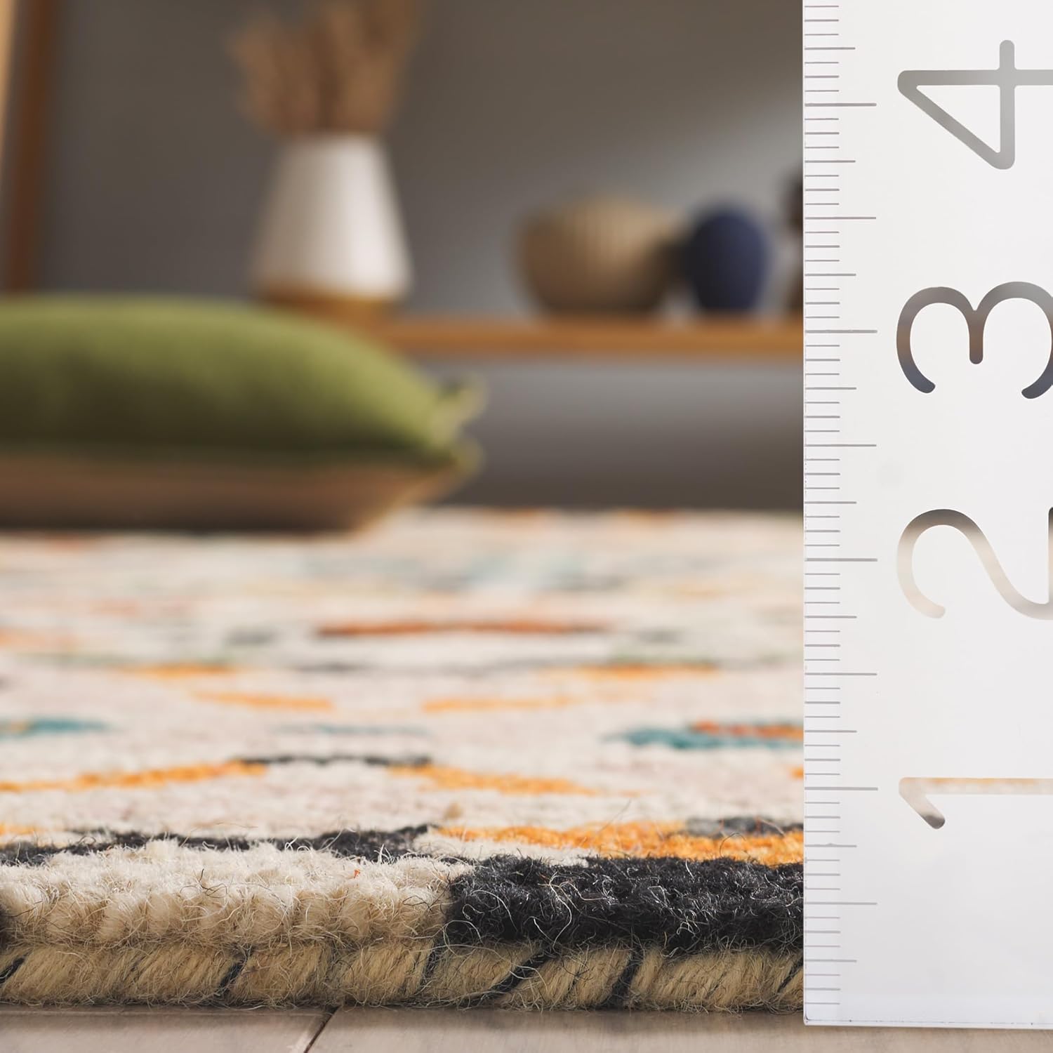 SAFAVIEH Aspen Collection Runner Rug - 2'3" x 9', Ivory & Pink, Handmade Wool, Ideal for Hallway, Foyer, Bedroom (APN104A)