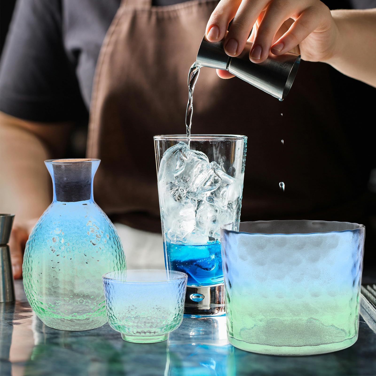 Traditionelles Japanisches Sake Satz aus Glas mit Leichtem Vielseitigem Design für Tee Partys und Elegante Anlässe
