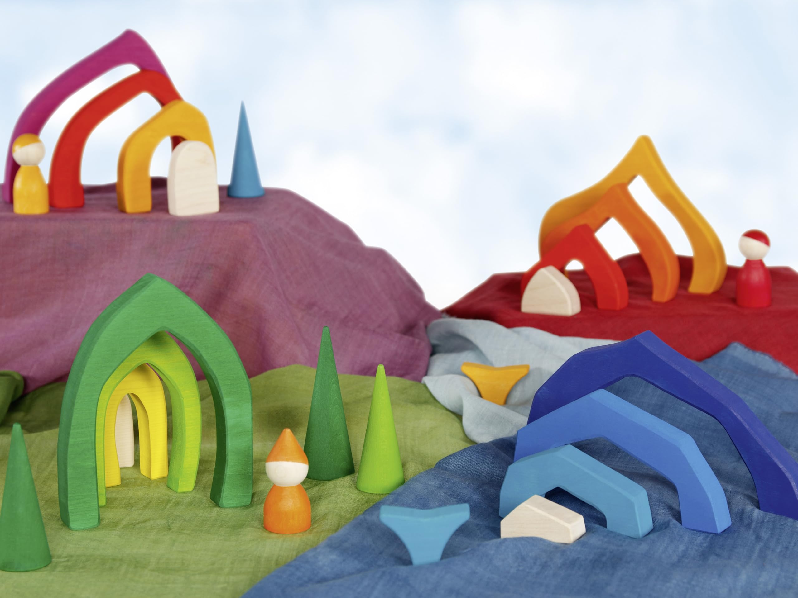 goki 58471 - Bausteine Vier Jahreszeiten aus Ahornholz - goki Evolution - 25 Teile - Bunte Farben auf Wasserbasis - Montessori-Spielzeug - Made in EU