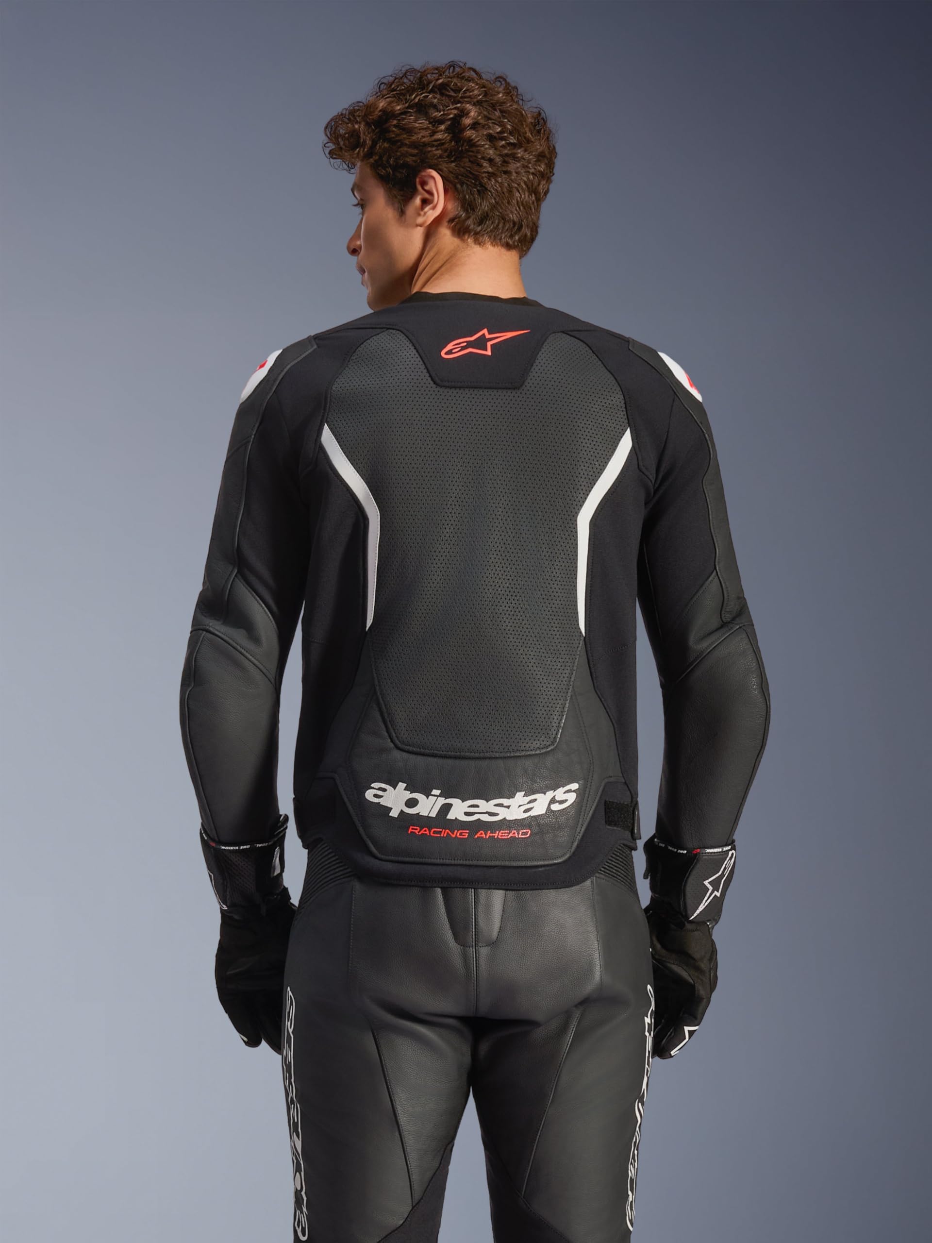 Alpinestars GP Force V2 Air Giacca in pelle da moto, nero/bianco, 50