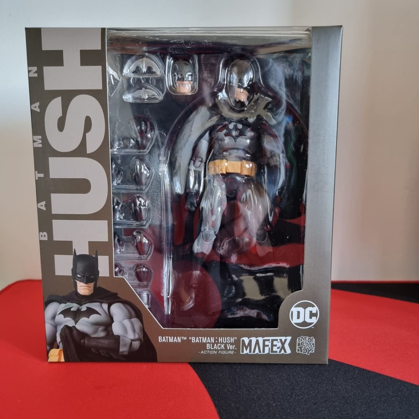 Medicom Toys MAFEX Mavex No. 126 Batman Hush Black UK | Ubuy