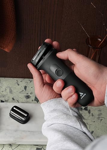 Miniatura 3 de Andis 17480 Inform - Afeitadora eléctrica de iones de litio con cabezal de lámina de piel sensible, recargable, 10,000 SPM, incluye cepillo de