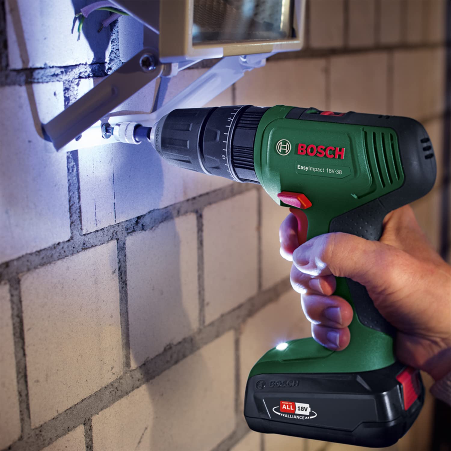 Bosch Akku Schlagbohrschrauber EasyImpact 18V-38 (1x Akku 2,5 Ah, 18 Volt System; im Koffer), Battery Powered, Cordless, Green