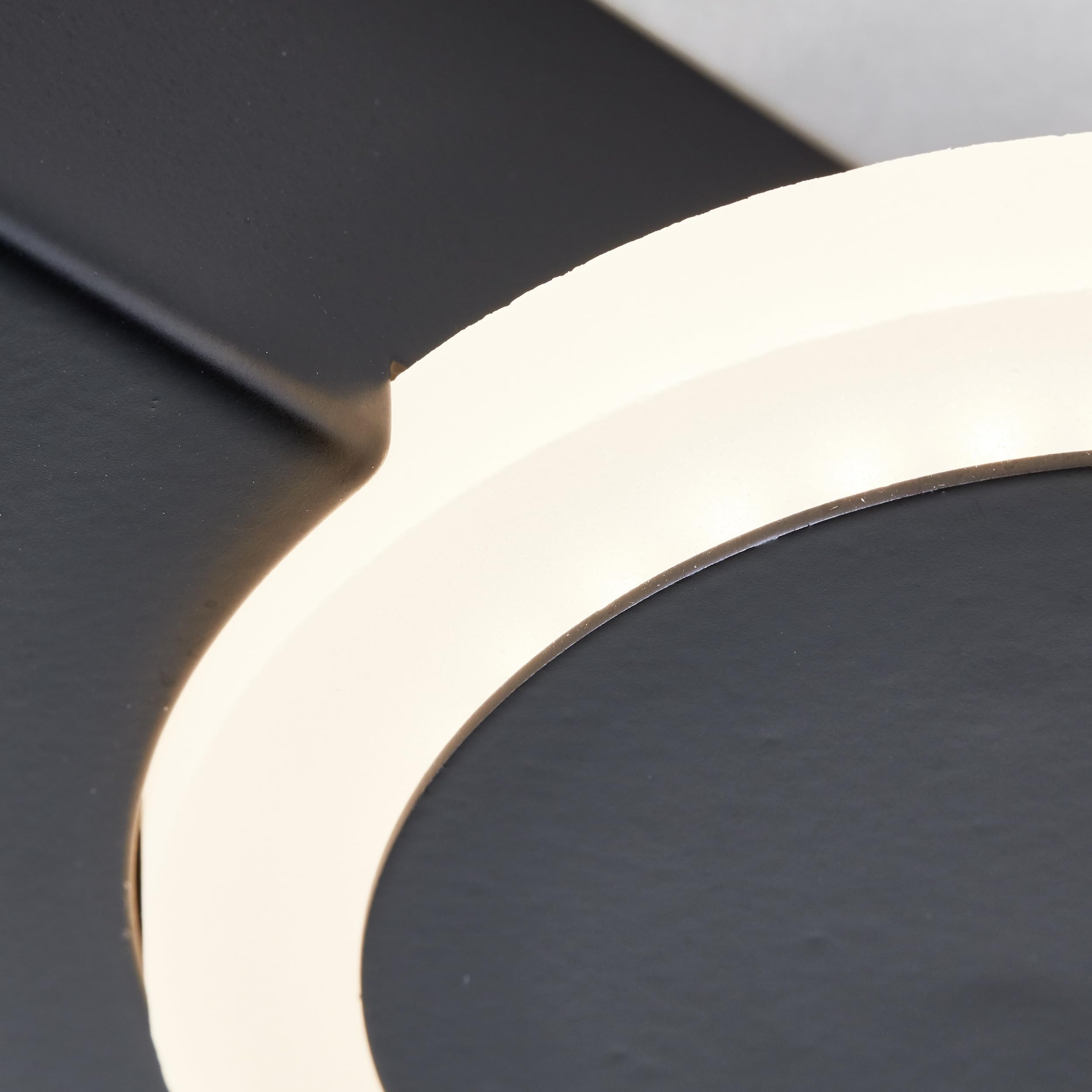 Lightbox LED Decken Strahler - 3 flammige Spotbalken im zeitlosen Design mit schwenkbaren Köpfen & 3 x Spots und 2 x Dekolichter - aus Metall/Kunststoff - in Schwarz - 70 cm Breite