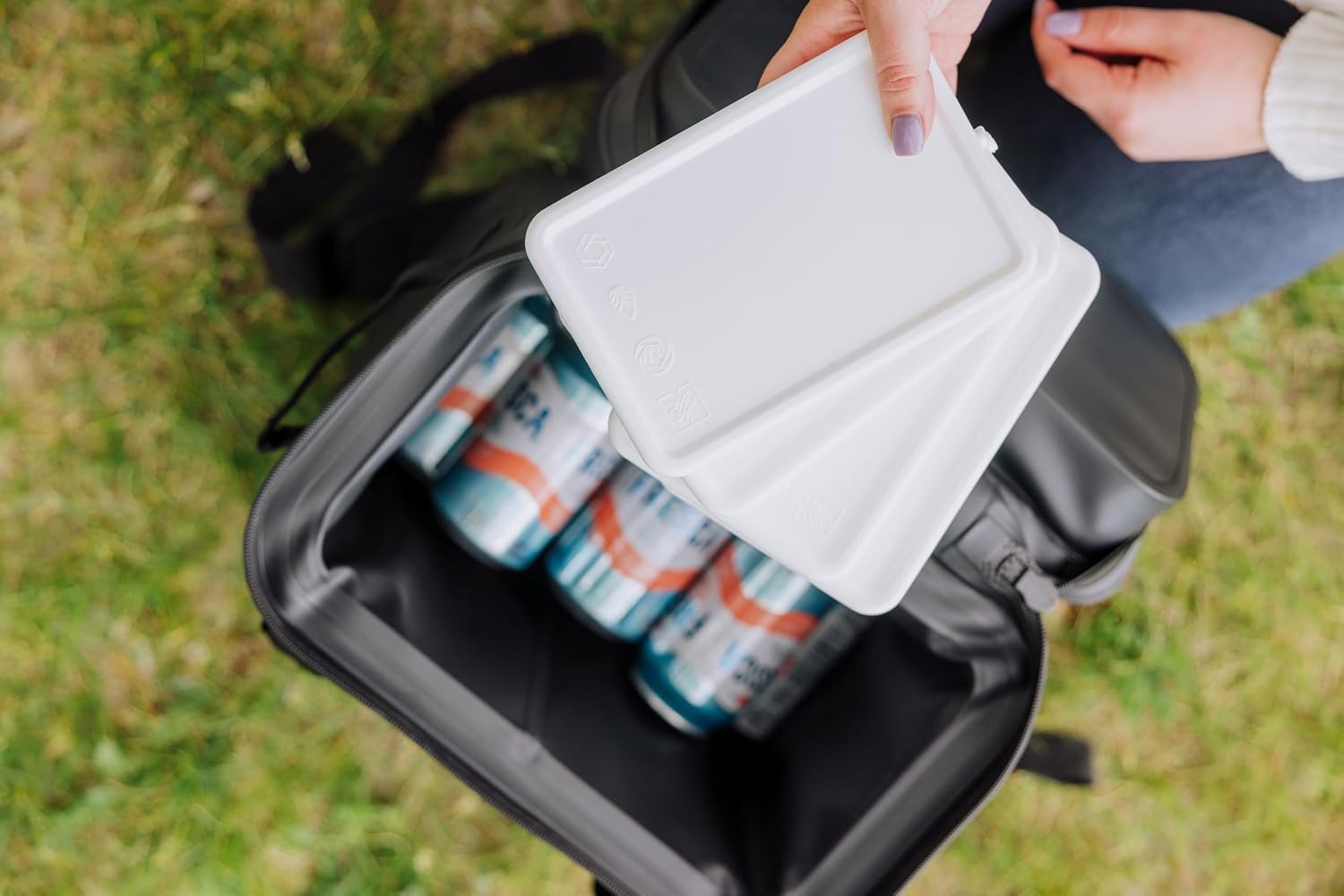 Picnic TIME 4 Pack Reusable Ice Packs, Ice Packs for Lunch Boxes and Coolers, Long Lasting Feezer Packs (White)
