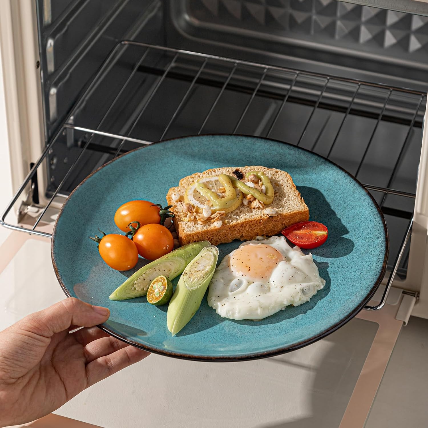 16 Piece Dinnerware Sets for 4， Scratch Resistant,microwave oven and Dishwasher Safe Plates and Bowls Sets Ceramic, Dish Set, Bowl and Plate Set -Kiln turned sea blue