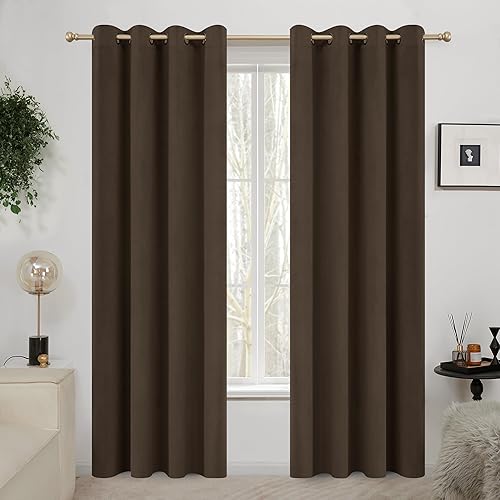 Deconovo Cortinas 100% opacas de terciopelo, 52 x 96 pulgadas, color marrón, cortina con aislamiento térmico con ojales para dormitorio, cortinas