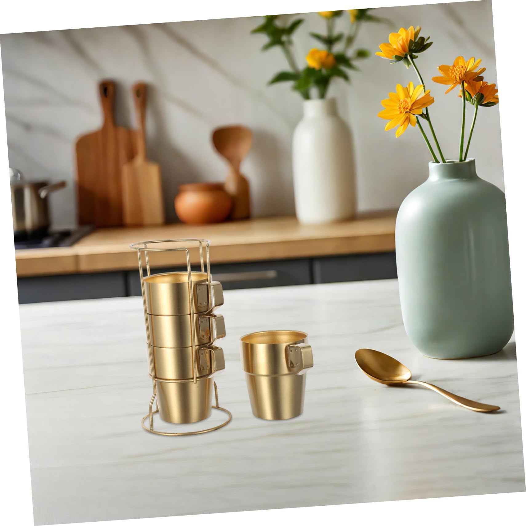 NUOBESTY Juego de Tazas de Acero Inoxidable 300ml con Asa, Doble Pared | Apilables con Rejilla, Color Dorado, para Camping y Aventuras al Aire Libre, Aptas para Bebidas