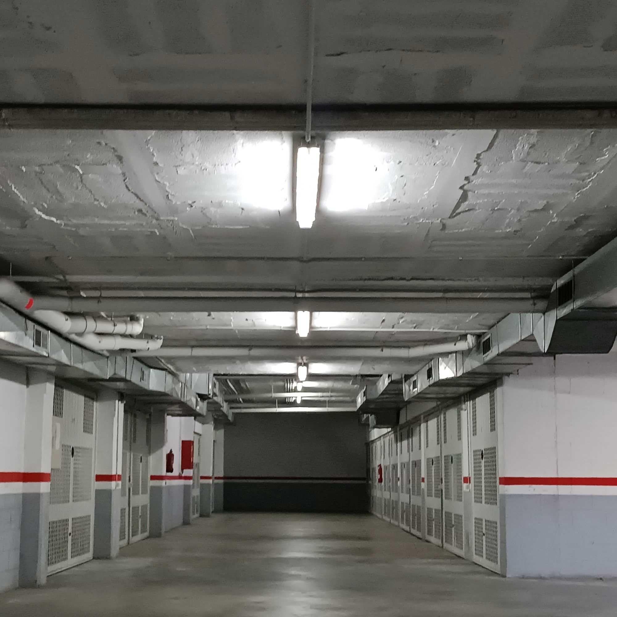 BARCELONA LED - Écran étanche pour 2 tubes LED Culot G13 120 cm IP65, sans tubes - Boîtier en polycarbonate résistant. Pour extérieur et intérieur, idéal pour garages, entrepôts