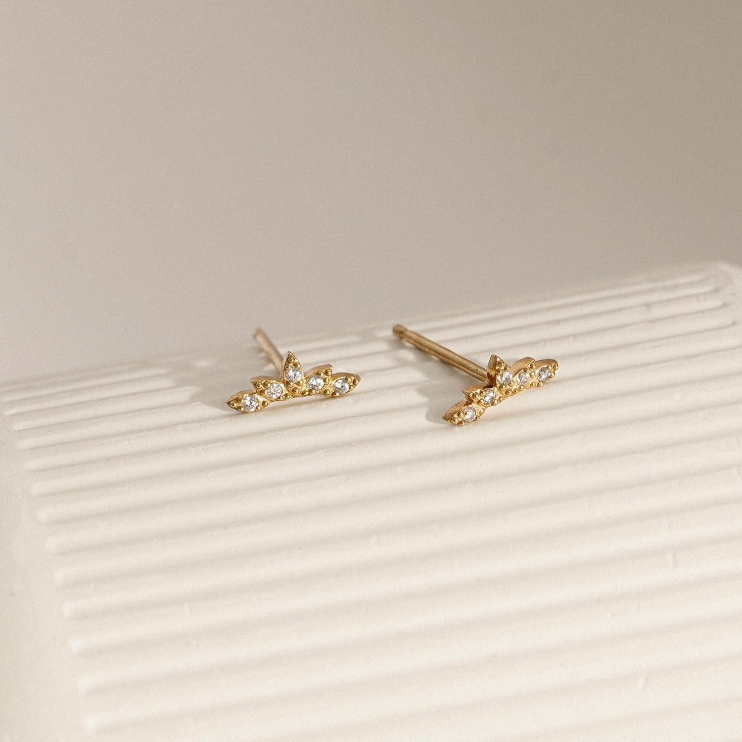 Marilyn Monroe Stud Earrings | 925 Sterling Silver 14K Yellow Gold Plated Stud Earrings for Women | 0.5-Carat Cubic Zirconia CZ Stimulated Diamond