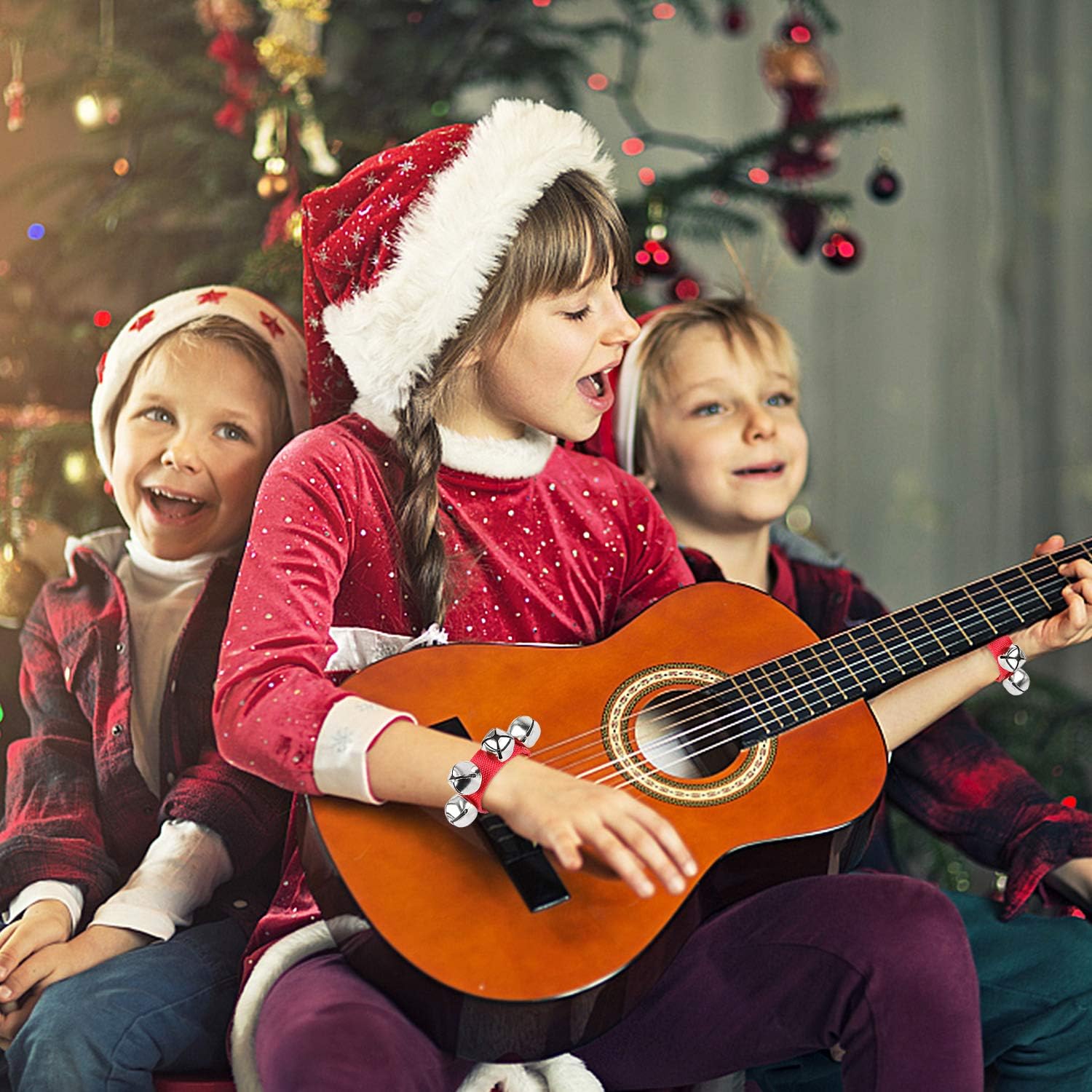 20PCS Christmas Wrist Band Jingle Bells, Musical Instruments for Christmas Party Favors (10 Red and 10 Green) : Musical Instruments