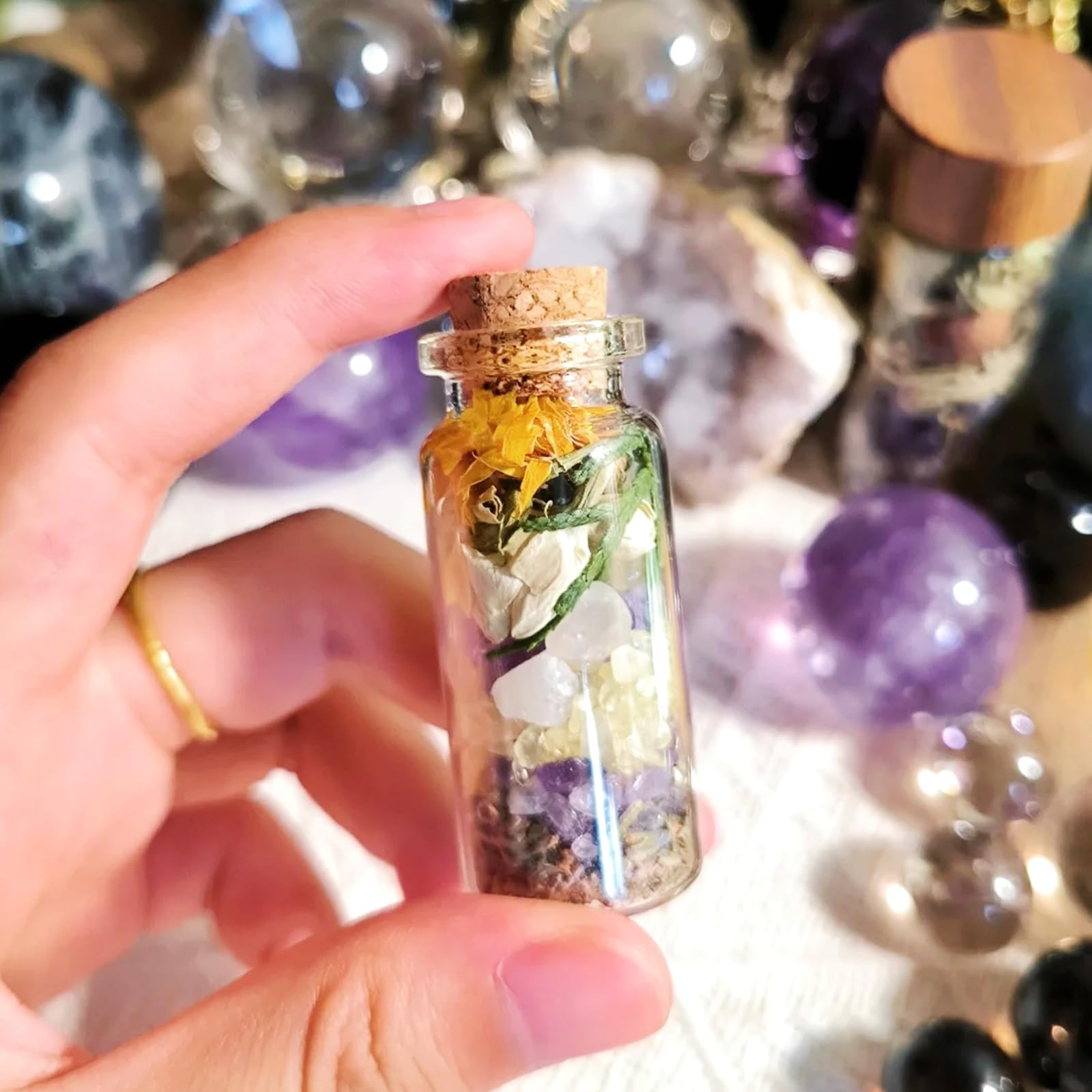 30 Pièces mini bouteilles en verre 25ml, flacons en verre avec Bouchons en Liège Mini Fiole Verre pour mariage, Bouteilles miniatures vides pour d'épices fête décoration de bricolage cadeaux