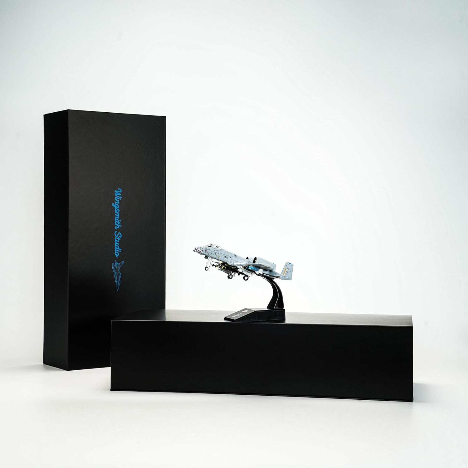 Wingsmith Model A-10 Warthog Thunderbolt II Diecast Airplane Kits for Adults, Military Aircraft Model with Display Frame & Posters, Unique Gift for Men, Dad, Husband