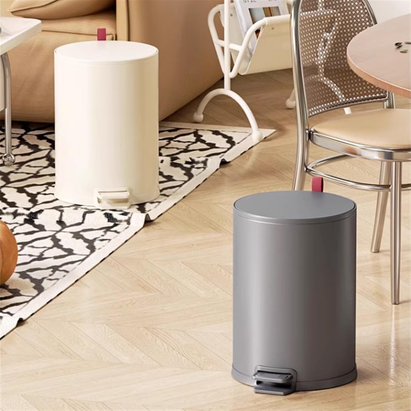 Waste Paper Basket okrągły kosz na śmieci ze stali nierdzewnej (8/10/15 litrów), z pokrywką z delikatnym mechanizmem zamykającym, pedałem nożnym i wyjmowanym koszem wewnętrznym (srebrny