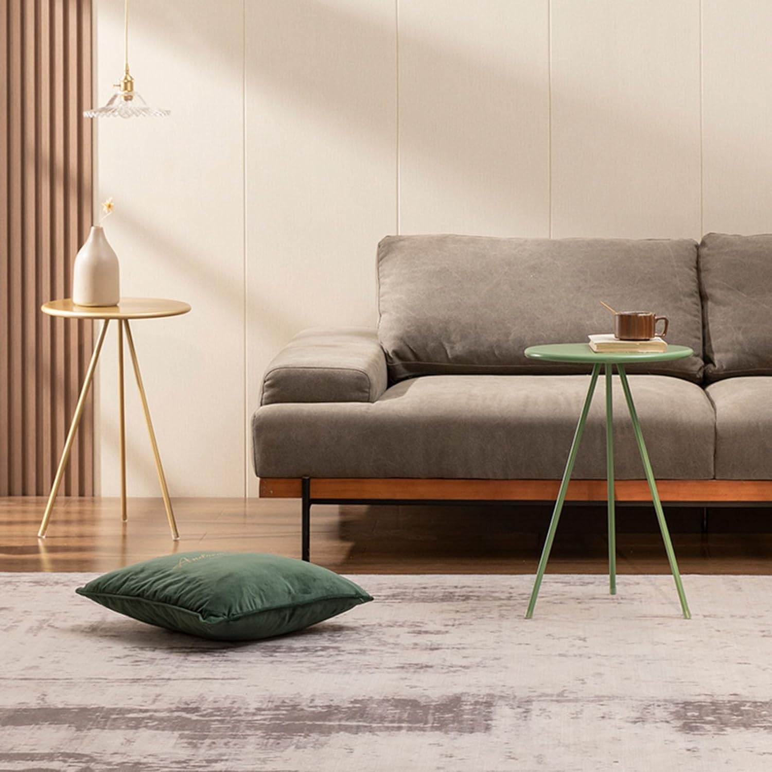 Aimery Office End Table Iron Art Negotiation Table, Round Sofa Side Table with 3 Metal Legs, Balcony Leisure Coffee Table (Color : Gold, Size : 45 * 70CM)