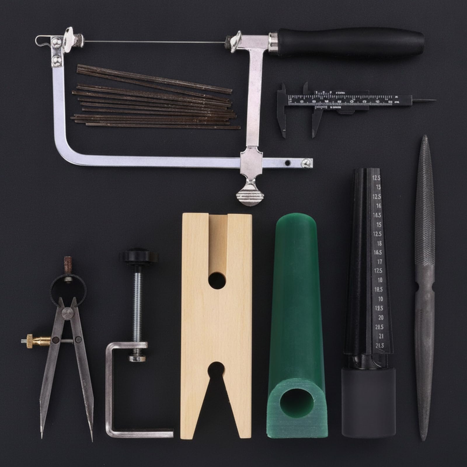 Crafting Equipment Set per Lavorazione Anelli con Archetto Seghetto Robusto Misuratore Circolare Asta Verde Calibro Metallo Morsetto Fascia Blocco