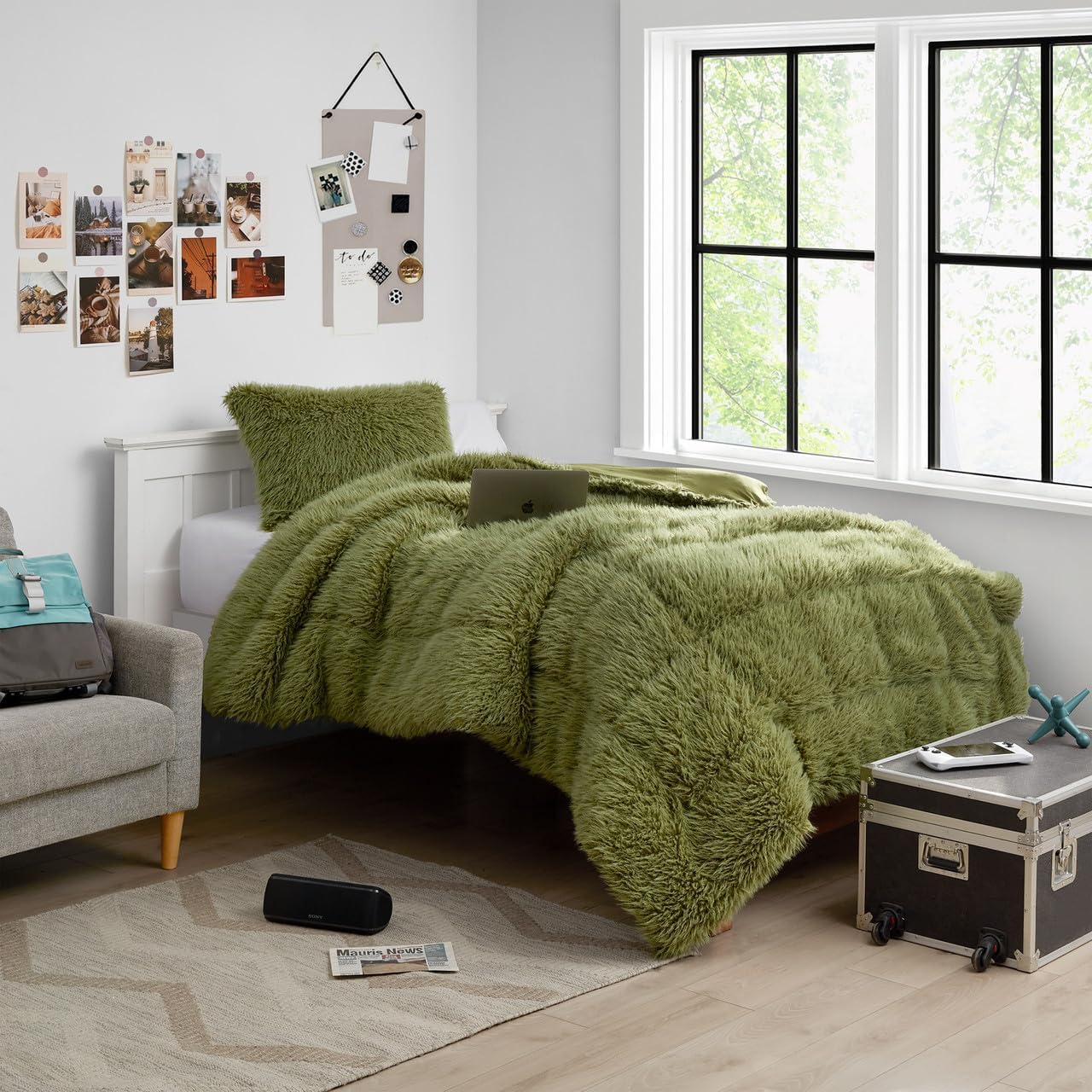Byourbed Grassy Knoll - Coma Inducer® Oversized King Comforter - Green
