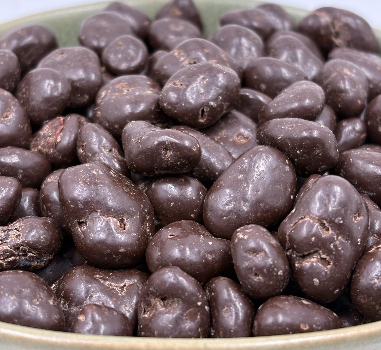 NULTHY 500g - Arándanos con Chocolate Negro, Frutos Rojos Deshidratados, Snack Gourmet Fuente de Fibra, Postre y Aperitivo