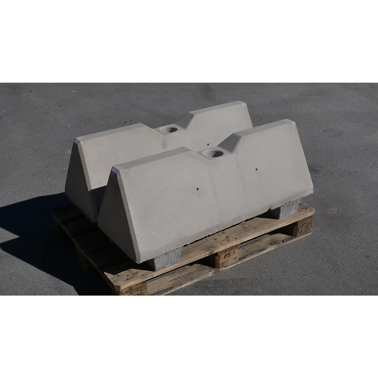 kaiserkraft | Beton-Absperrung | LxBxH 1090 x 390 x 465 mm, VE 2 Stk, grau, mit Loch