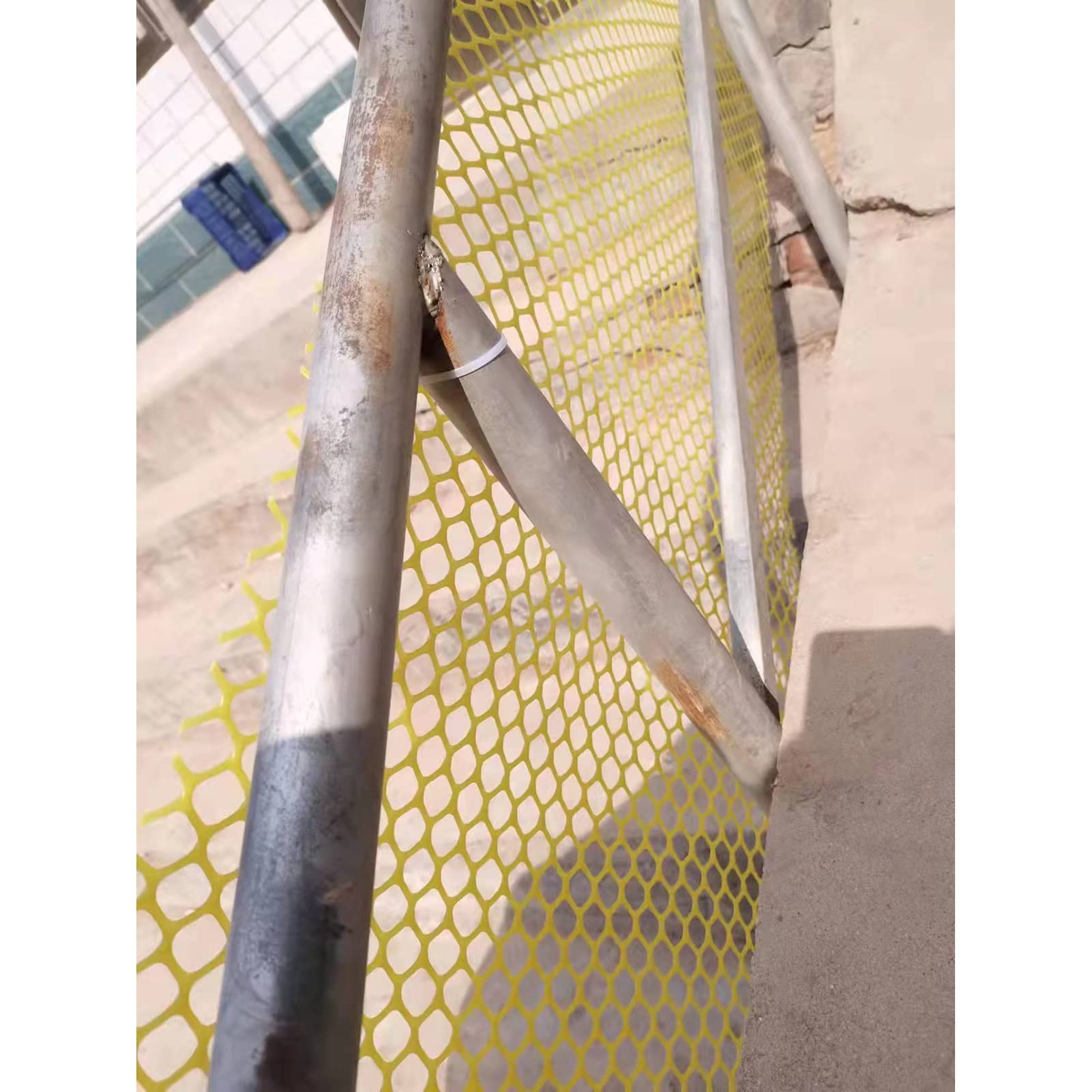 Recinzione elettrica rete per pecore rete per polli rete in plastica rete per recinzione per pollame con pali