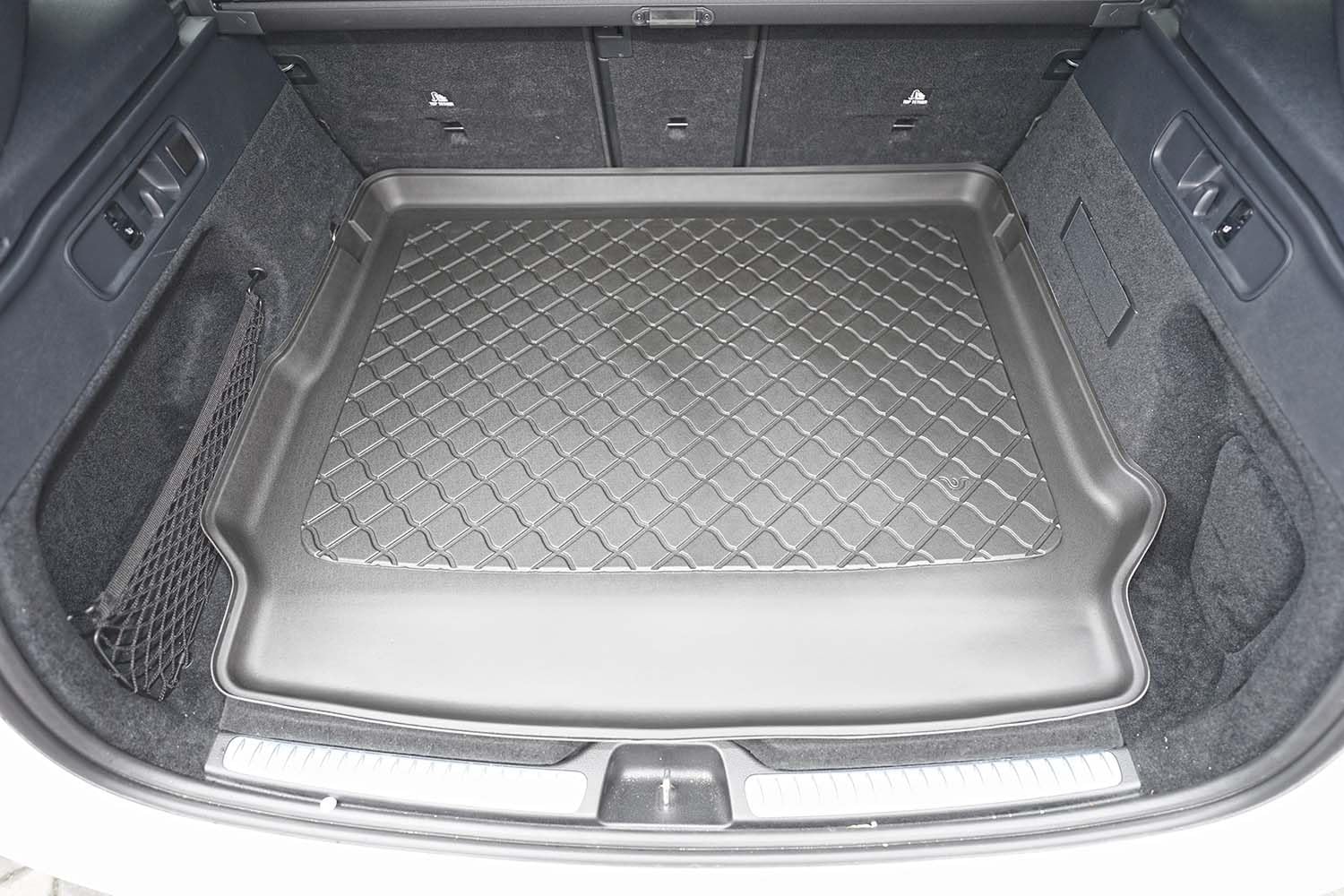 MTM Wanna bagażnikowa do Mercedesa GLC (X254) Hybrid 2023 - dopasowana ochrona bagażnika z antypoślizgową, trwała, łatwa do czyszczenia i bezzapachowa, kod 13062