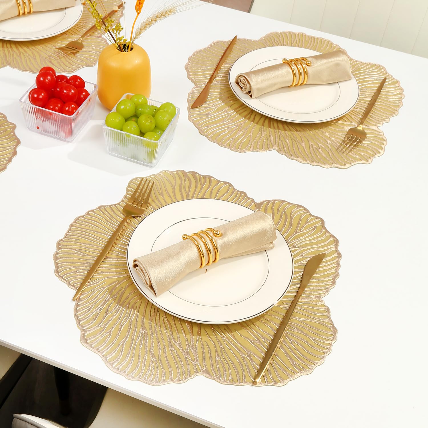 Salvamanteles Lavables, 4 Manteles Individuales Lavables de PVC Tejidos Manteles Individuales de Lujo con Flores de Papel de Aluminio Dorado Manteles Individuales Resistentes al Calor y Posav