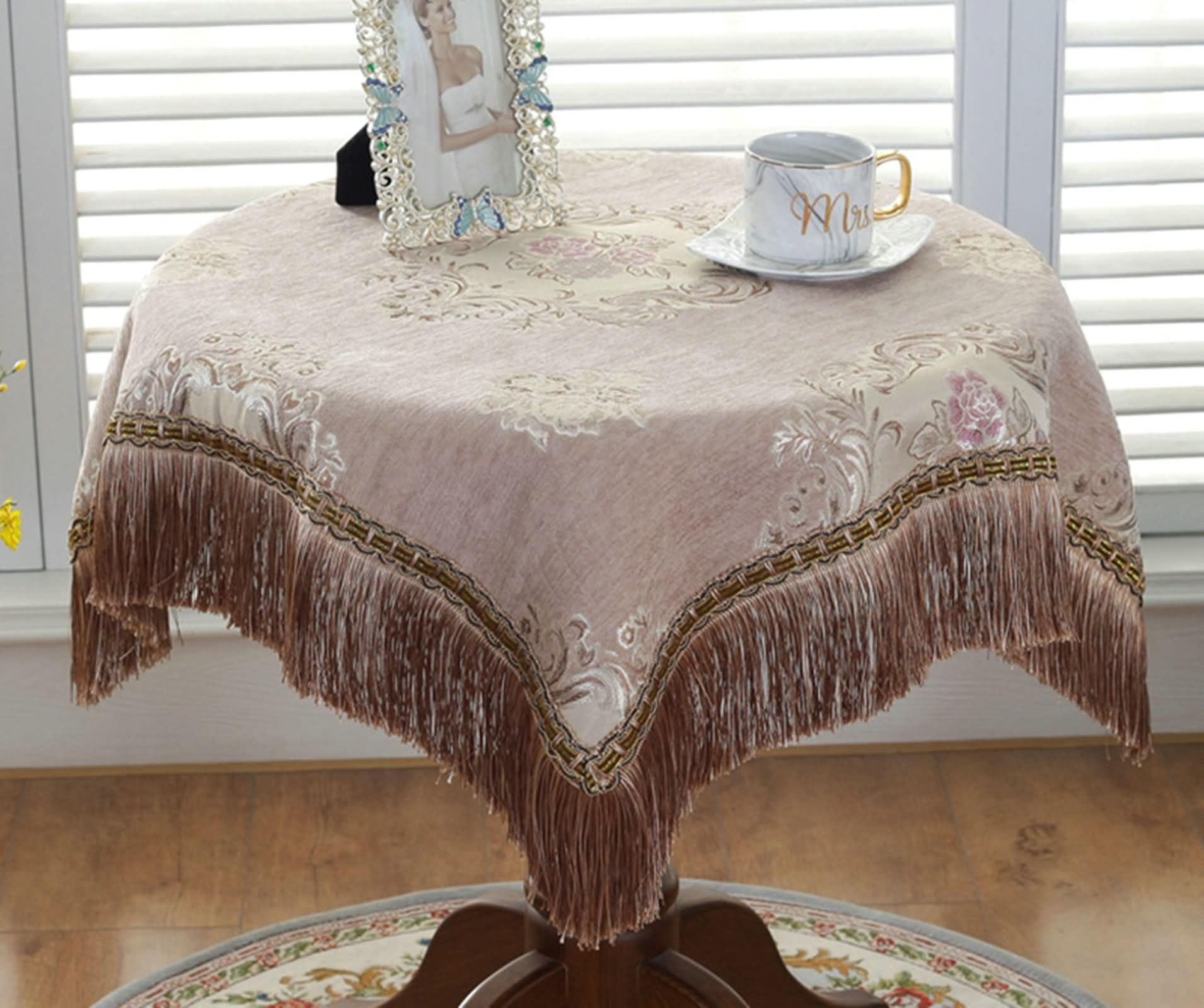 Nappe pour salle à manger ronde 140 cm style vintage floral