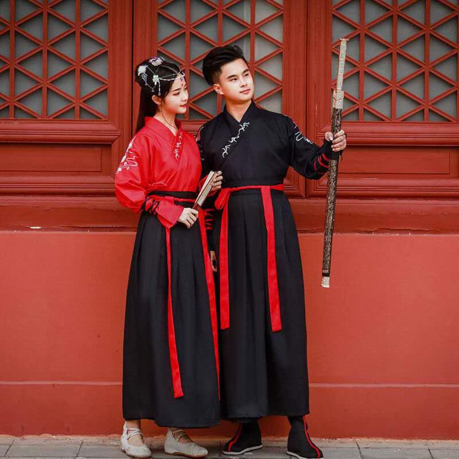Camicia da uomo e vestito da donna per coppie Halloween Customes cinese Tang Suit tradizionale Hanfu uomo