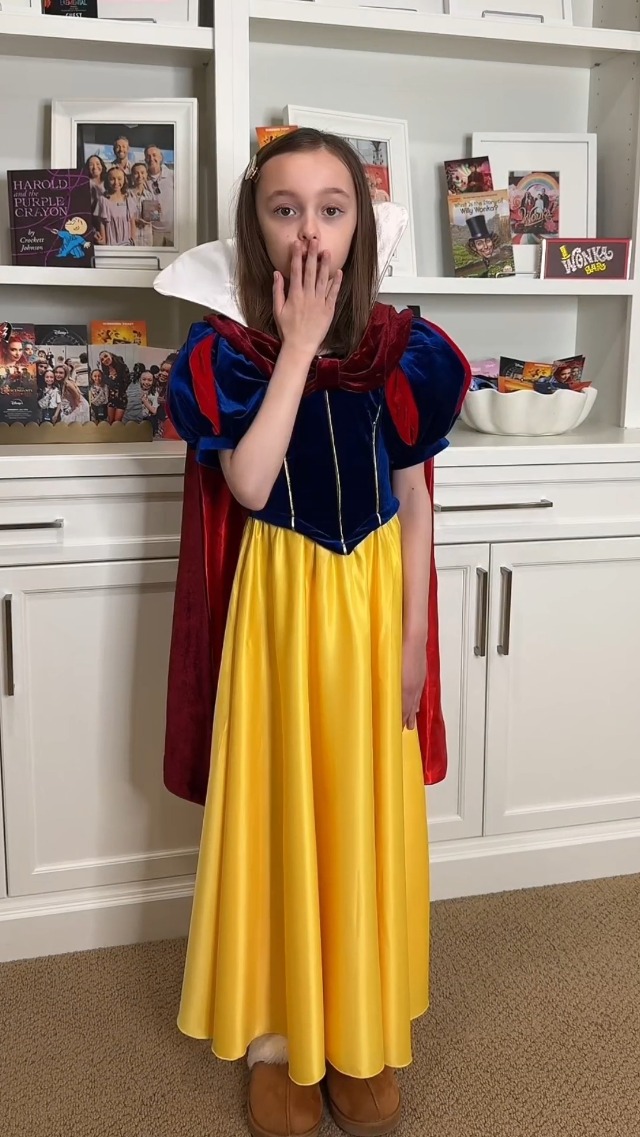 Disney Snow White Costume for Girls, Children's Classic Snow White Princess Dress X-Small : Clothing, Shoes & Jewelry
