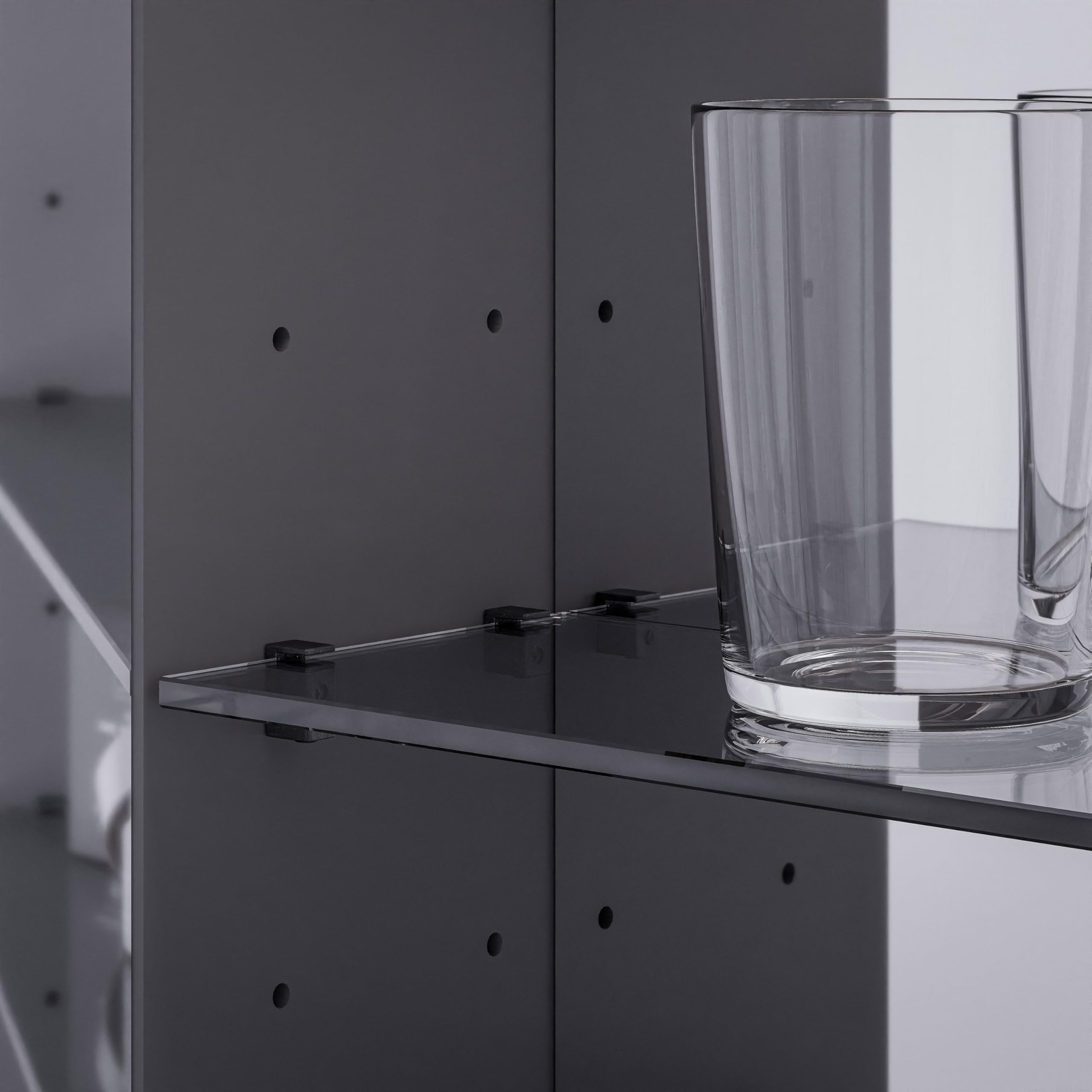 Bernstein LED-Spiegelschrank VARO 3-Türig 100cm – Badezimmerspiegel mit Waschtischbeleuchtung, Innenverspiegelung, Steckdose, Soft-Close-Türen, Wandmontage – Badezimmerbeleuchtung & Badspiegel