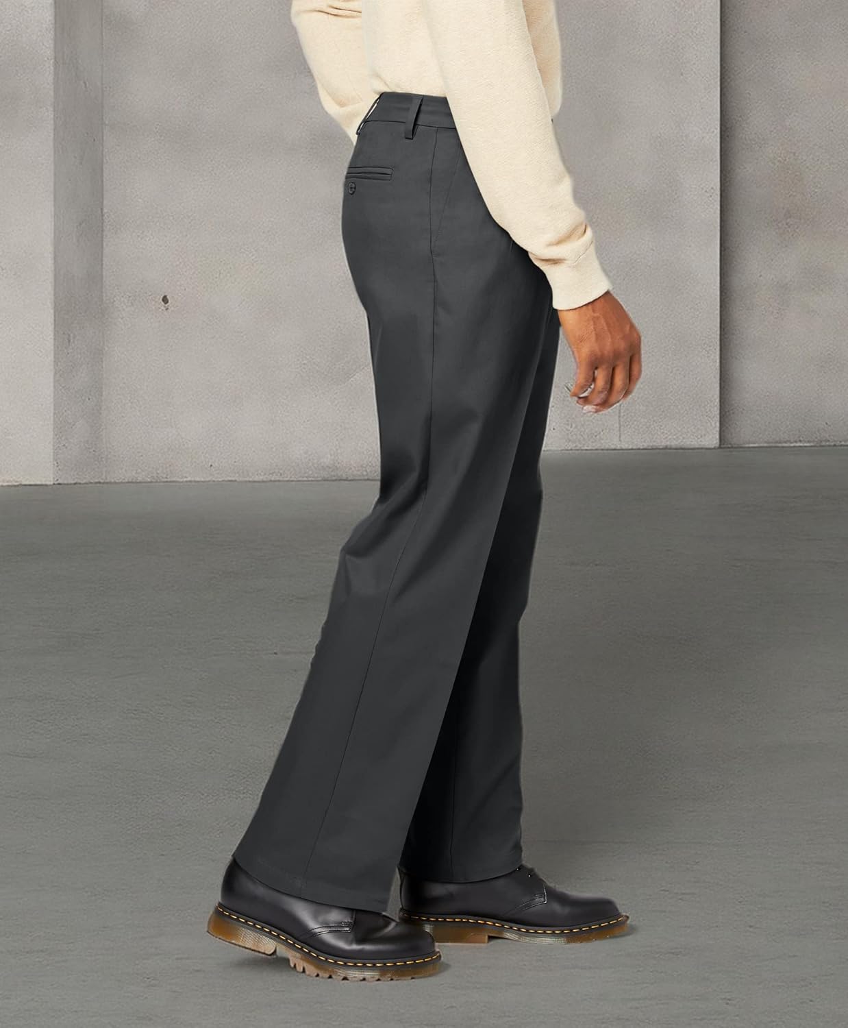 Dockers Mens Relaxed Fit Signature Khaki Lux Cotton Stretch Pants - Pleated - Image 5