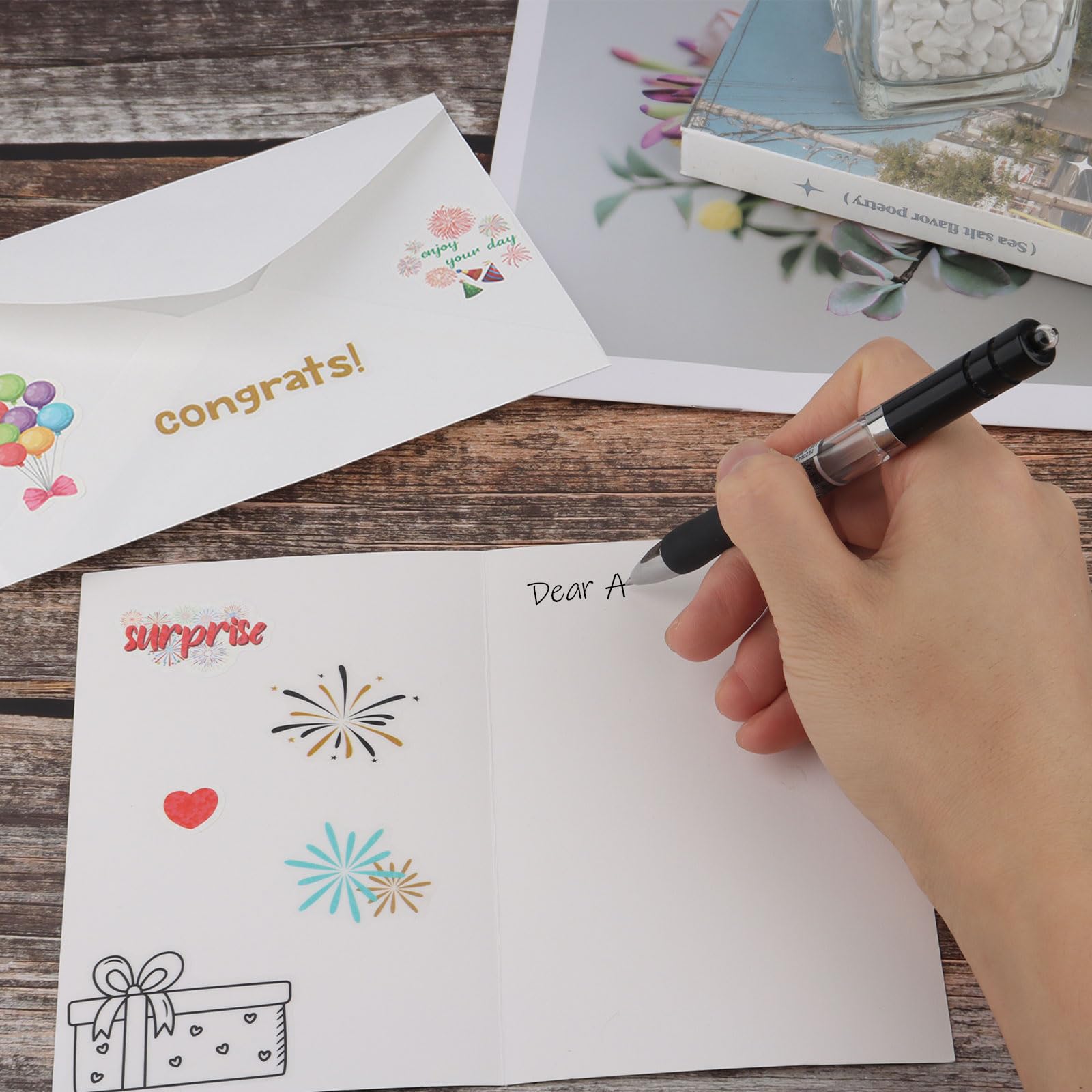 4 Fogli Set 225 Pezzi Adesivi Buon Compleanno, Adesivo Decorativi Sticker Compleanno per Album Foto Biglietti Auguri Regali Inviti, Adesivi DIY per Scrapbooking Feste, Multicolore, Facile da Applicare