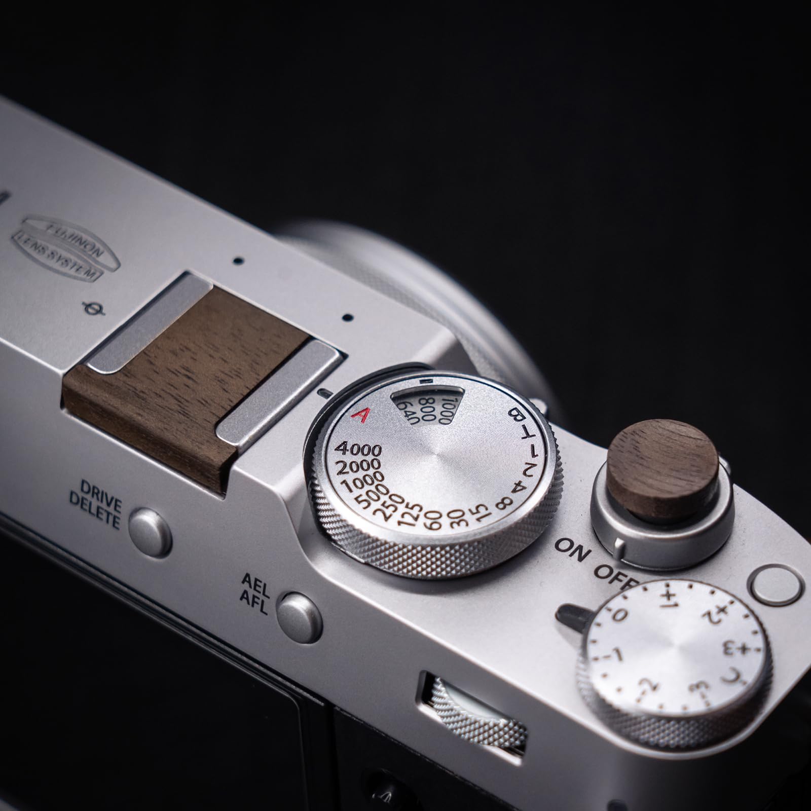 FUJIFILM X-half シルバー 　保護カバー付き Amazon.co.jp: FUJIFILM X ハーフチャコールシルバー : 家電＆カメラ