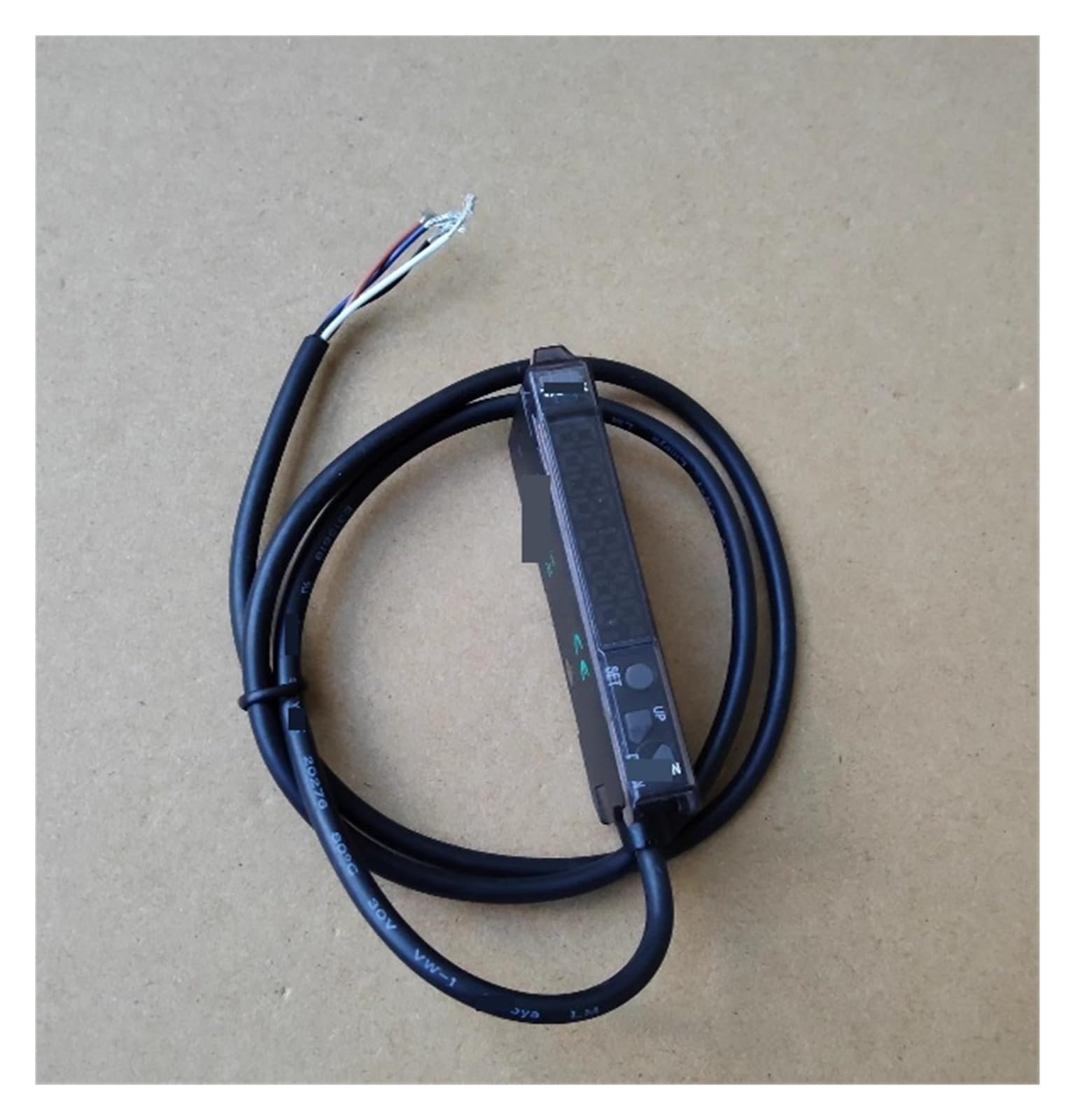 Czujnik fotoelektryczny F85RN Fiber Sensor, oryginalny wzmacniacz światłowodu cyfrowego do użytku przemysłowego