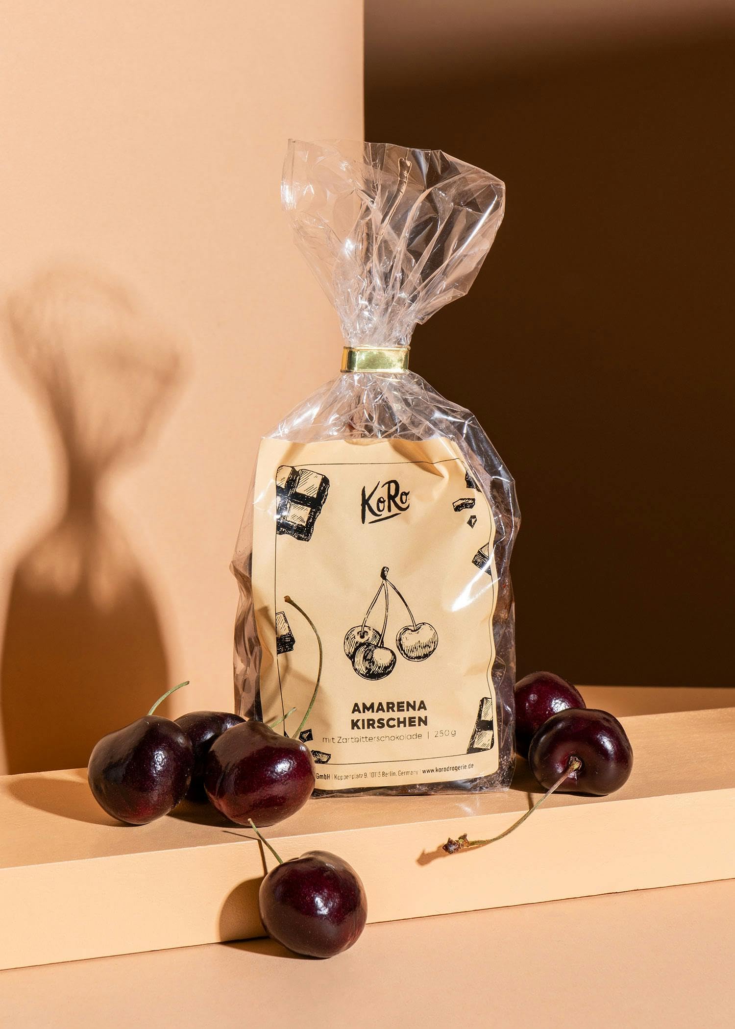 KoRo - Cerises amarena au chocolat noir 250 g - Snack sucré à base de fruits chocolatés