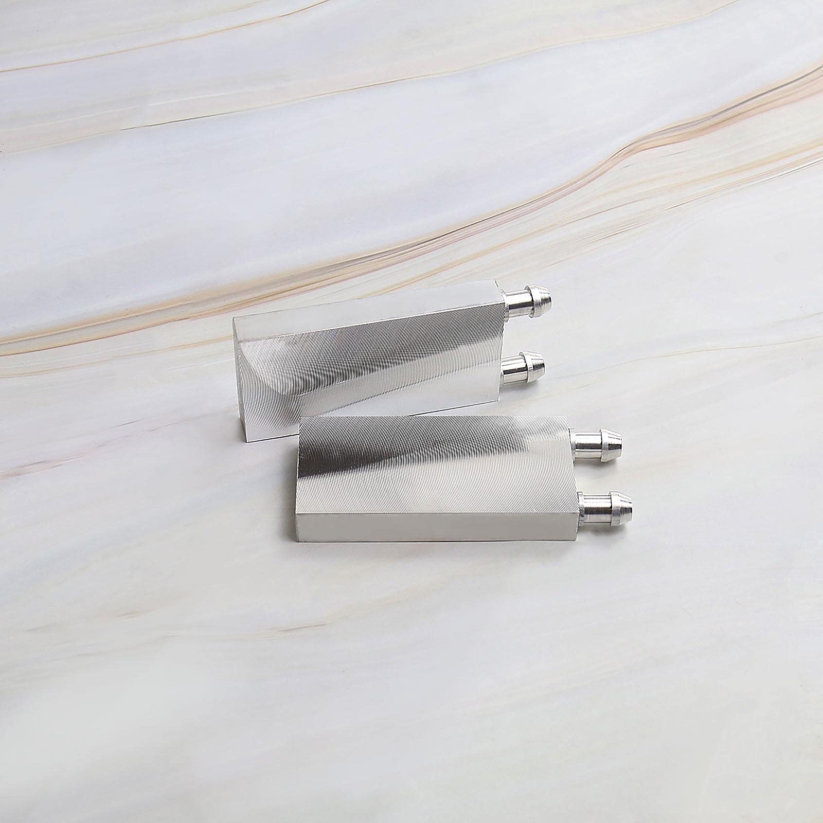 2x Bloc de Refroidissement par Eau en Aluminium 40x80x12mm pour Refroidisseur d'eau Système de Dissipateur de Chaleur CPU Graphique Radiateur avec Buse de 9mm